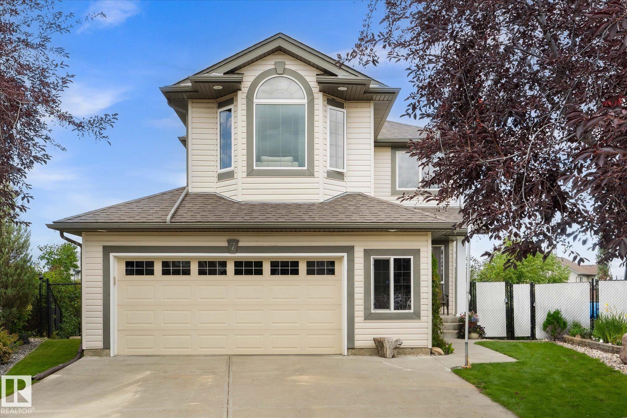 7 Halverson Co Ct, Spruce Grove, AB T7X 4P7