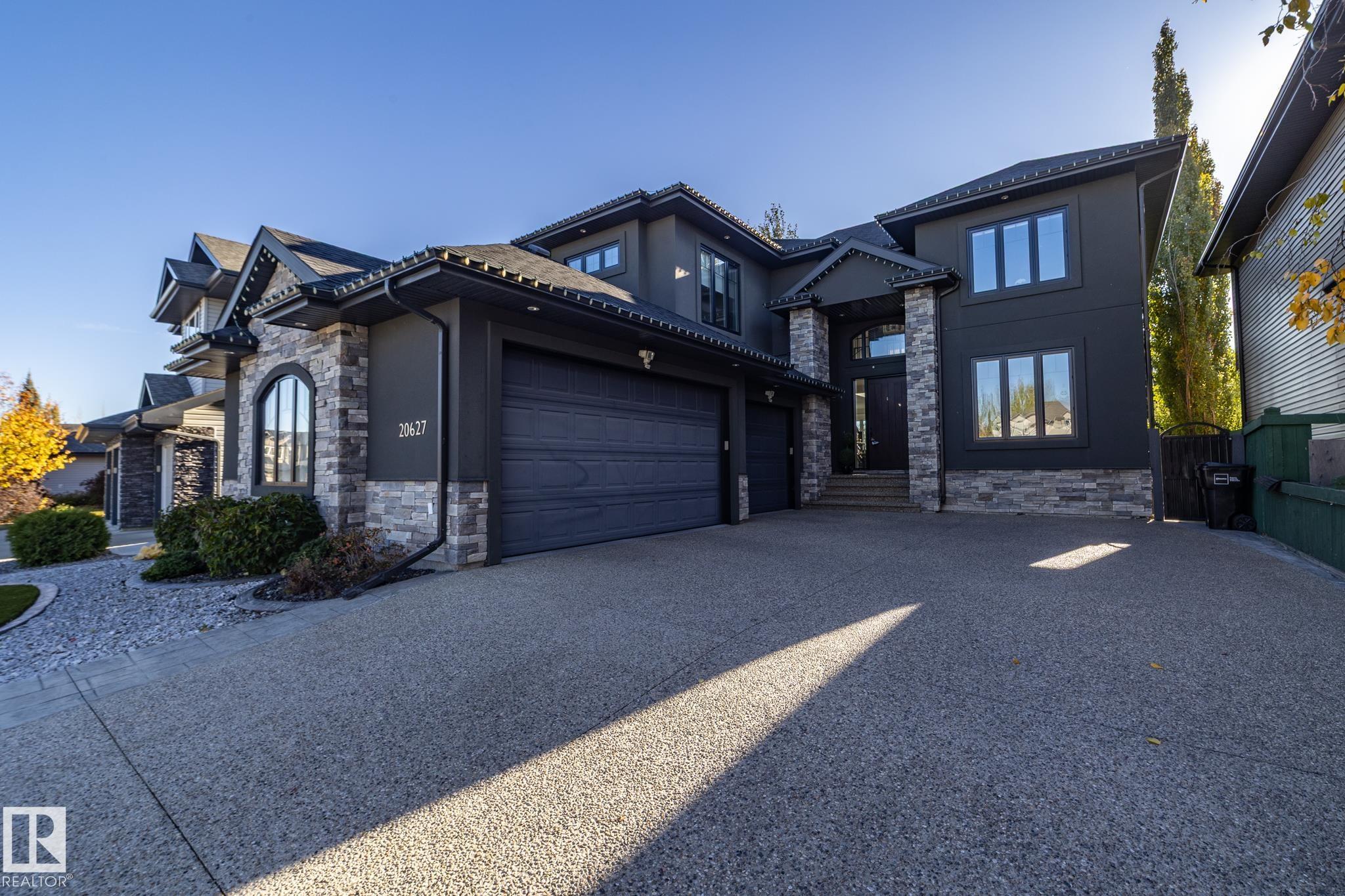 93 Av Nw Unit 20627 Ave, Edmonton, AB T5T 4B2