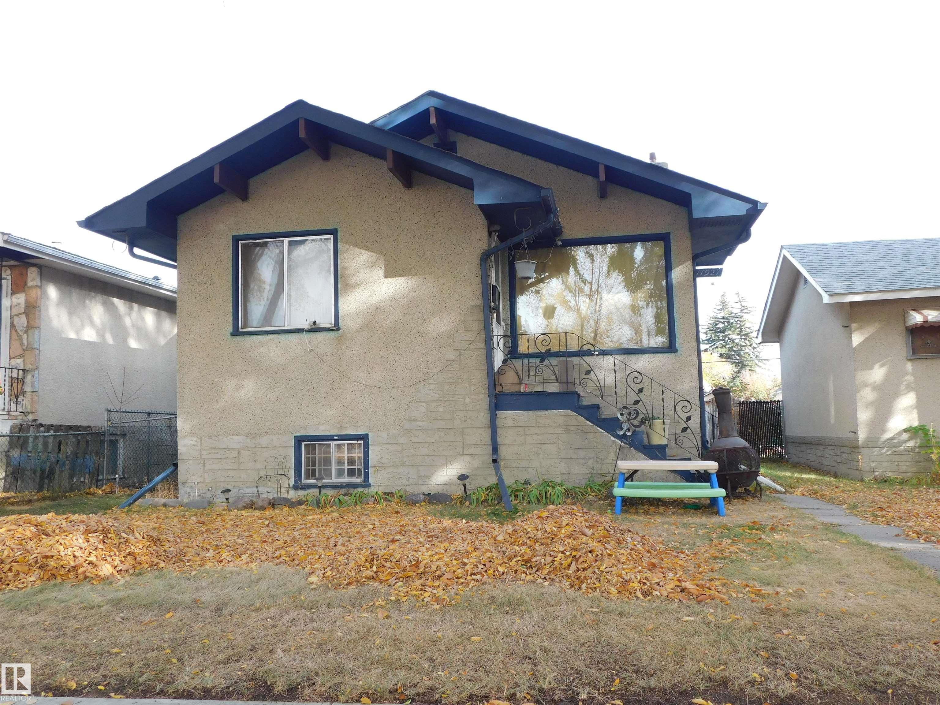 67 St Nw Unit 11927 St, Edmonton, AB T5B 1M2