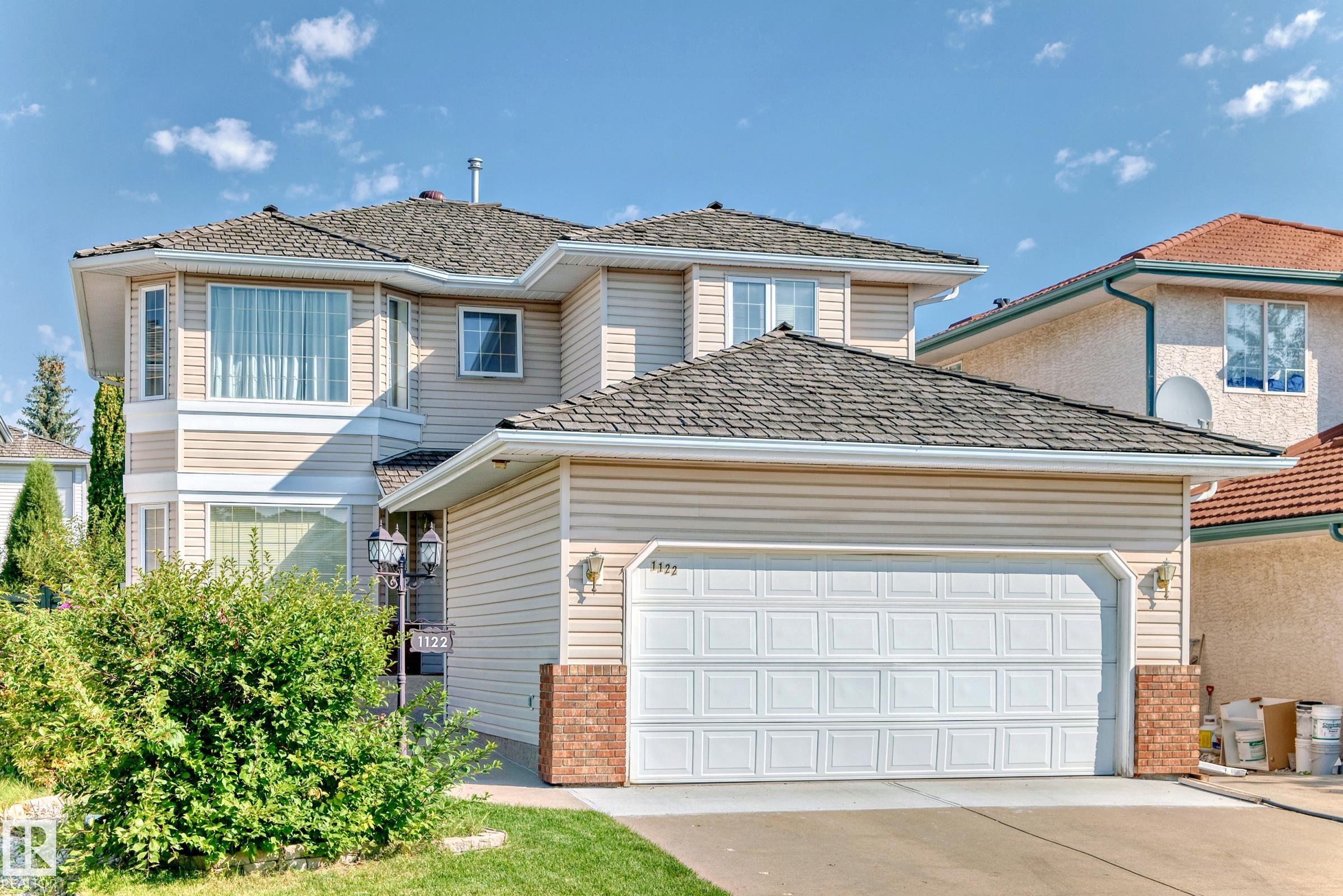 1122 Wedgewood Bv Blvd NW, Edmonton, AB T6M 2L5
