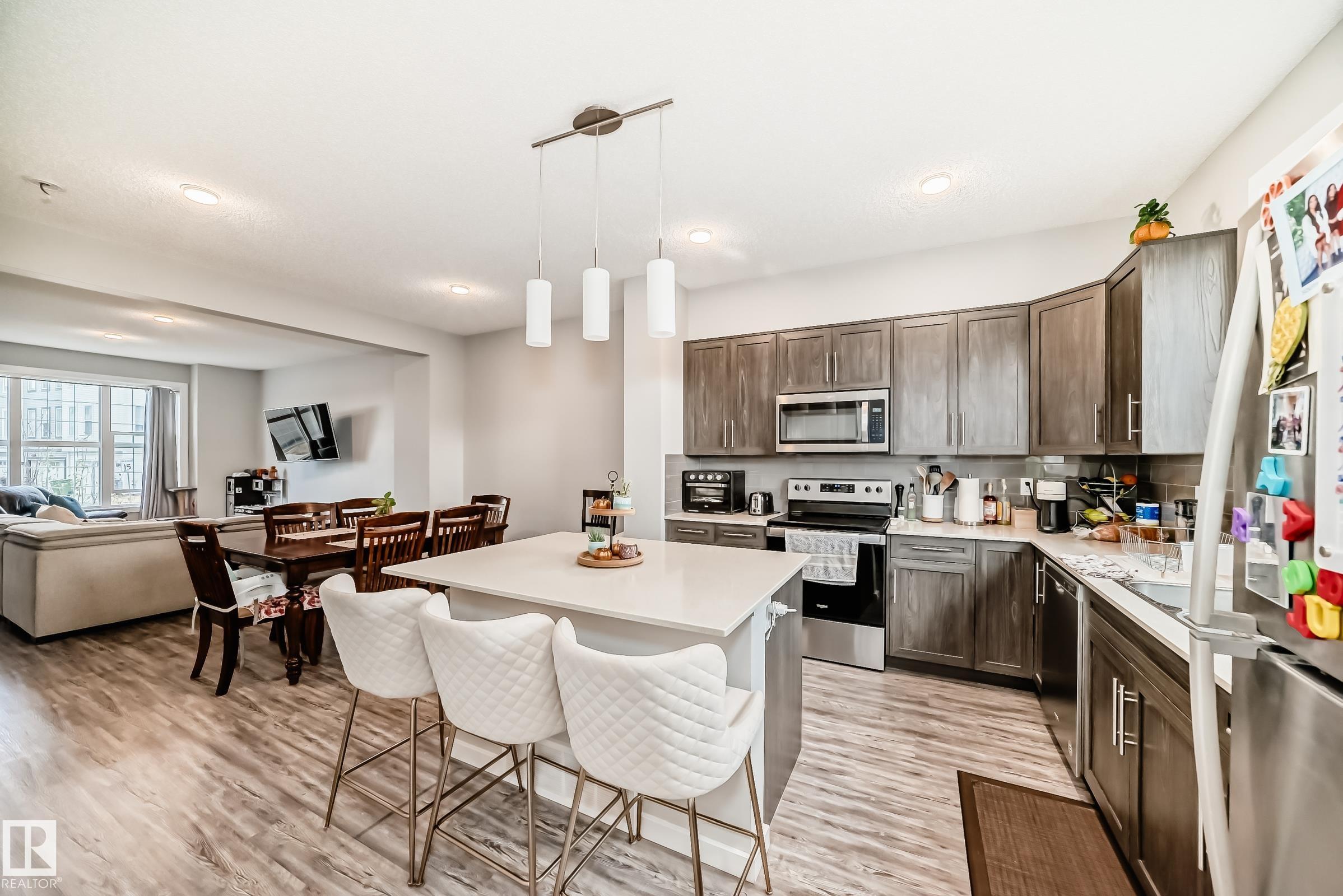2609 Maple Way NW, Edmonton, AB T6T 2K1