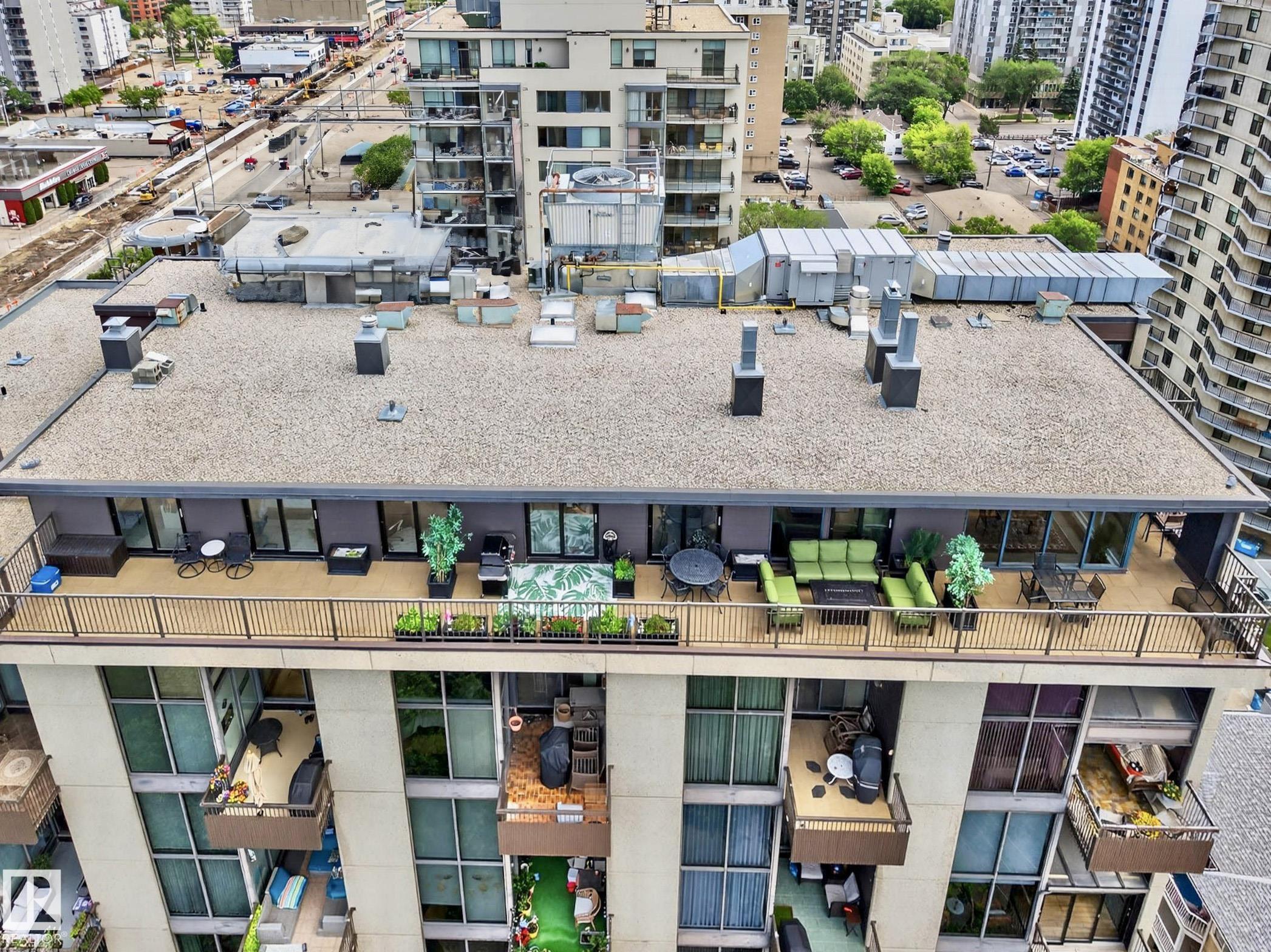 10045 118 Street Northwest #1601, Edmonton, AB T5K 2K2