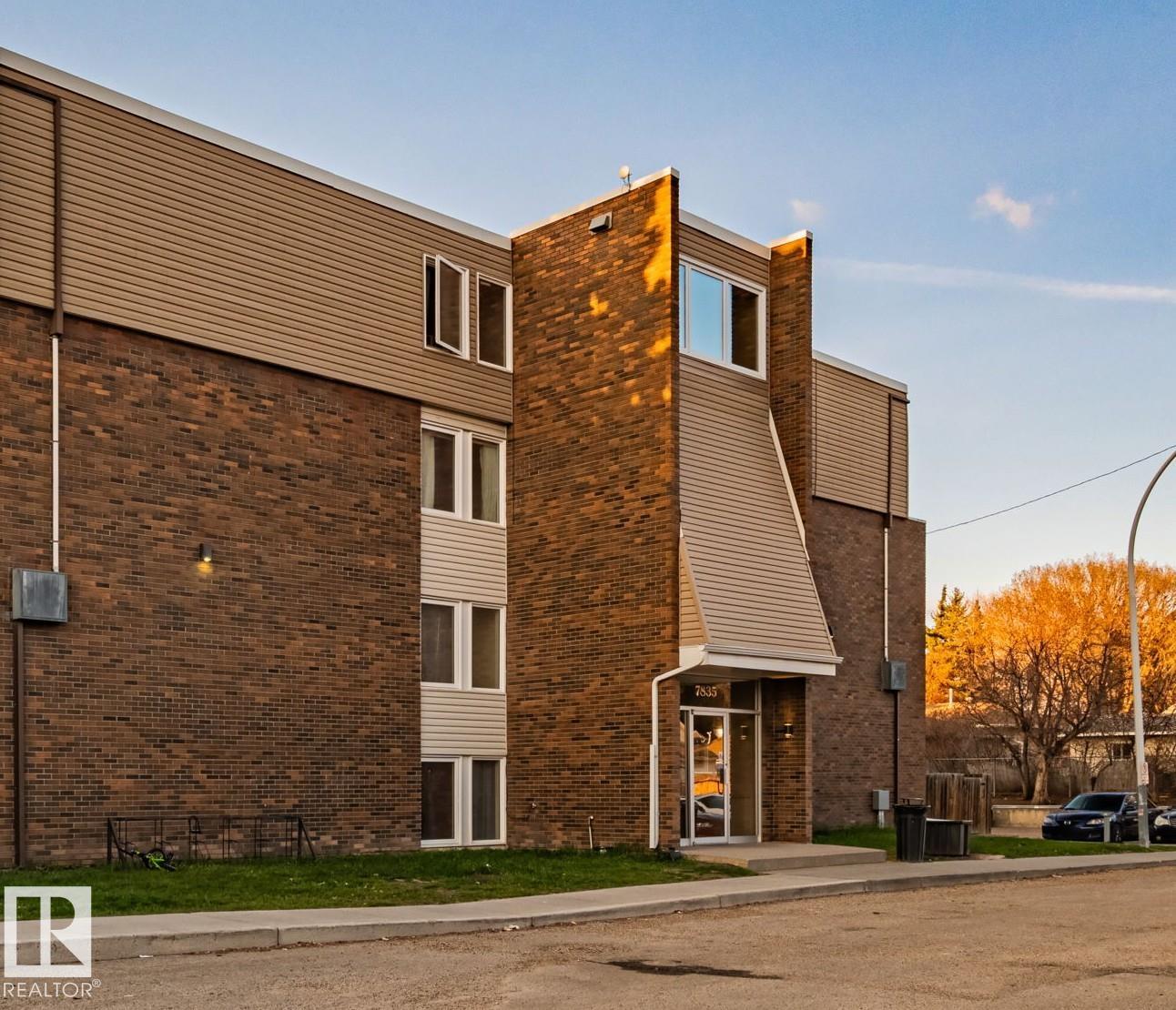 7835 159 Street Northwest #216, Edmonton, AB T5R 2E1
