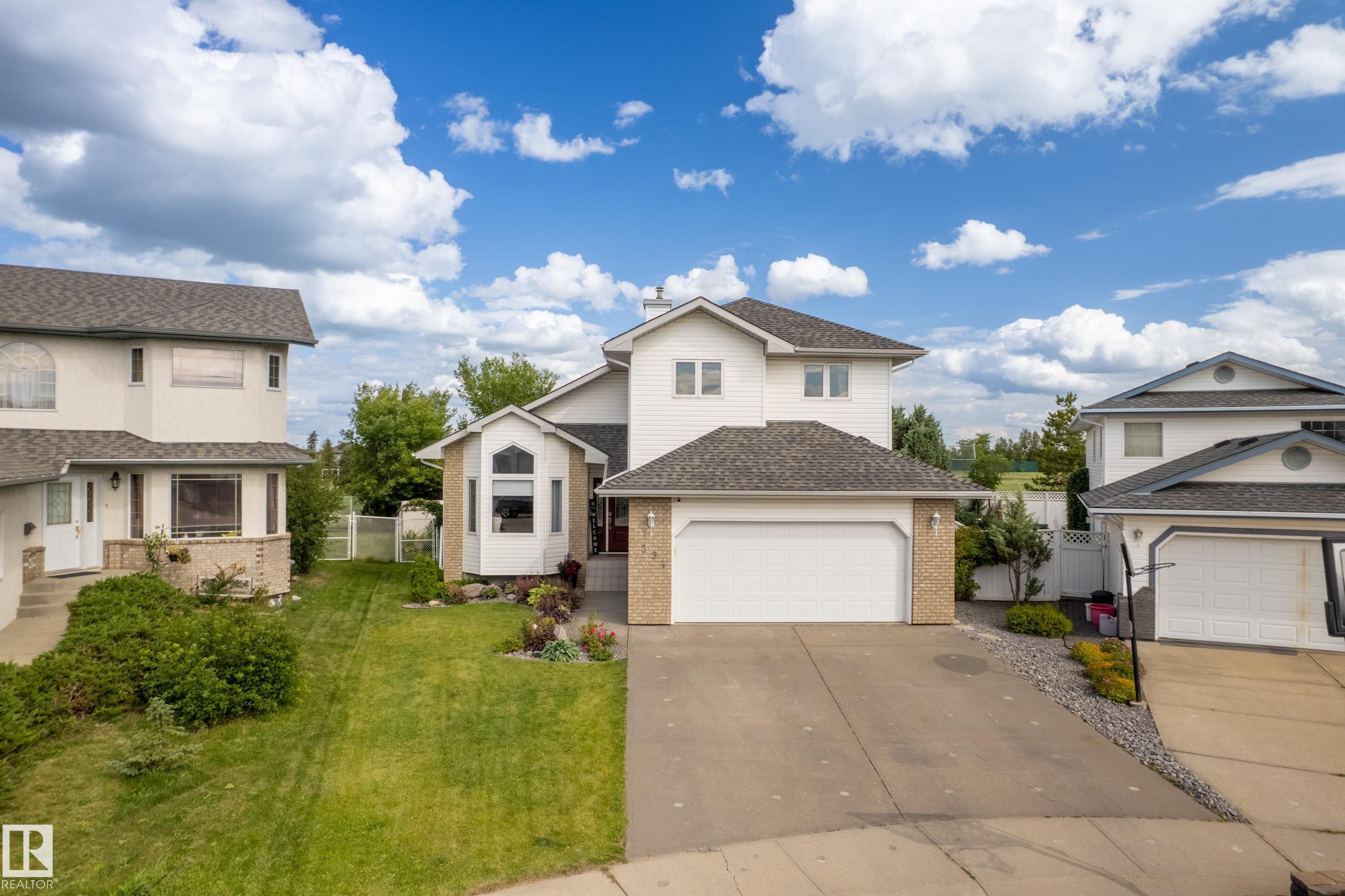 394 Hollickkenyon Rd NW, Edmonton, AB T5Y 2T7