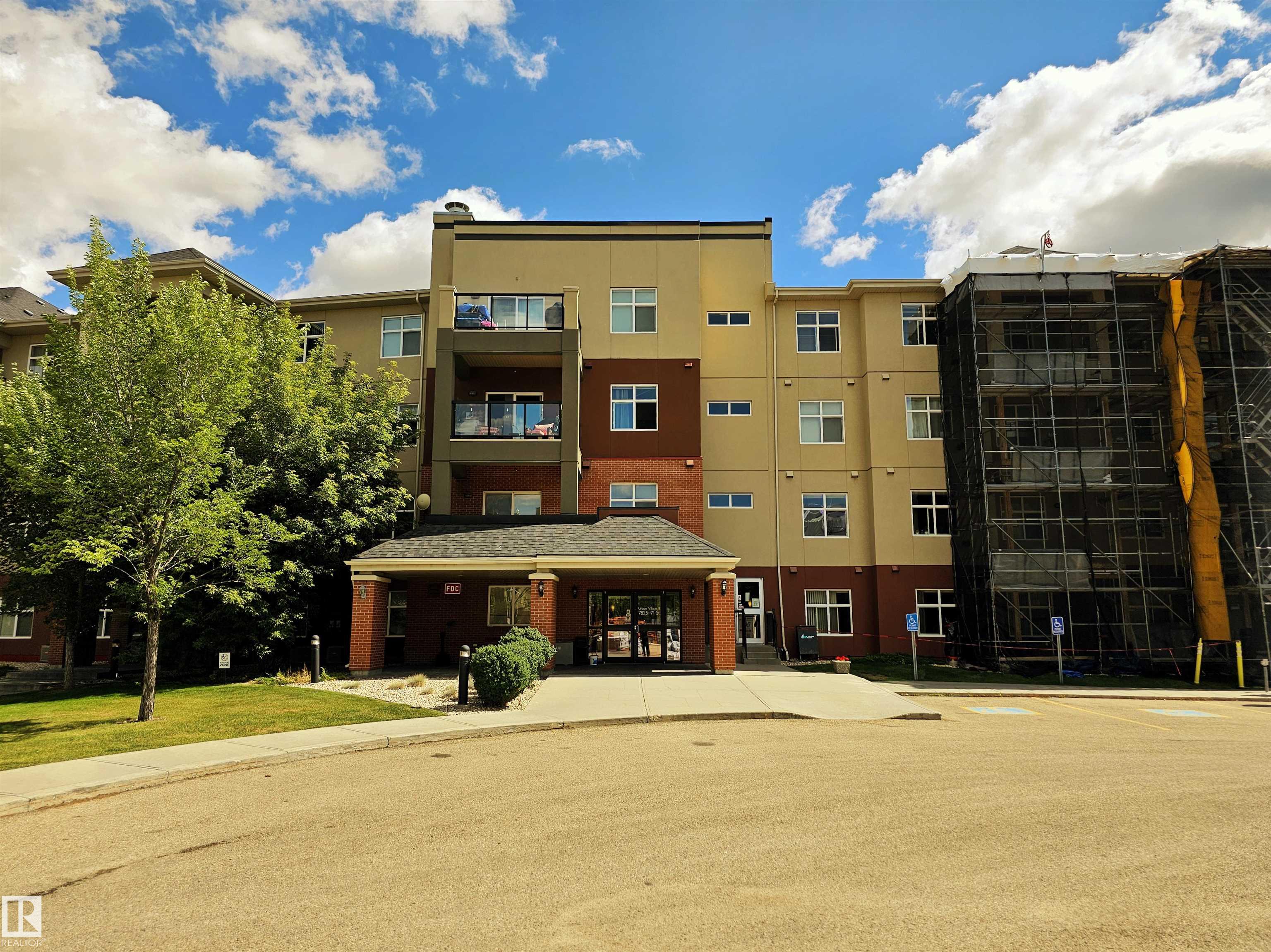 7825 71 Street Northwest #137, Edmonton, AB T6B 3R9