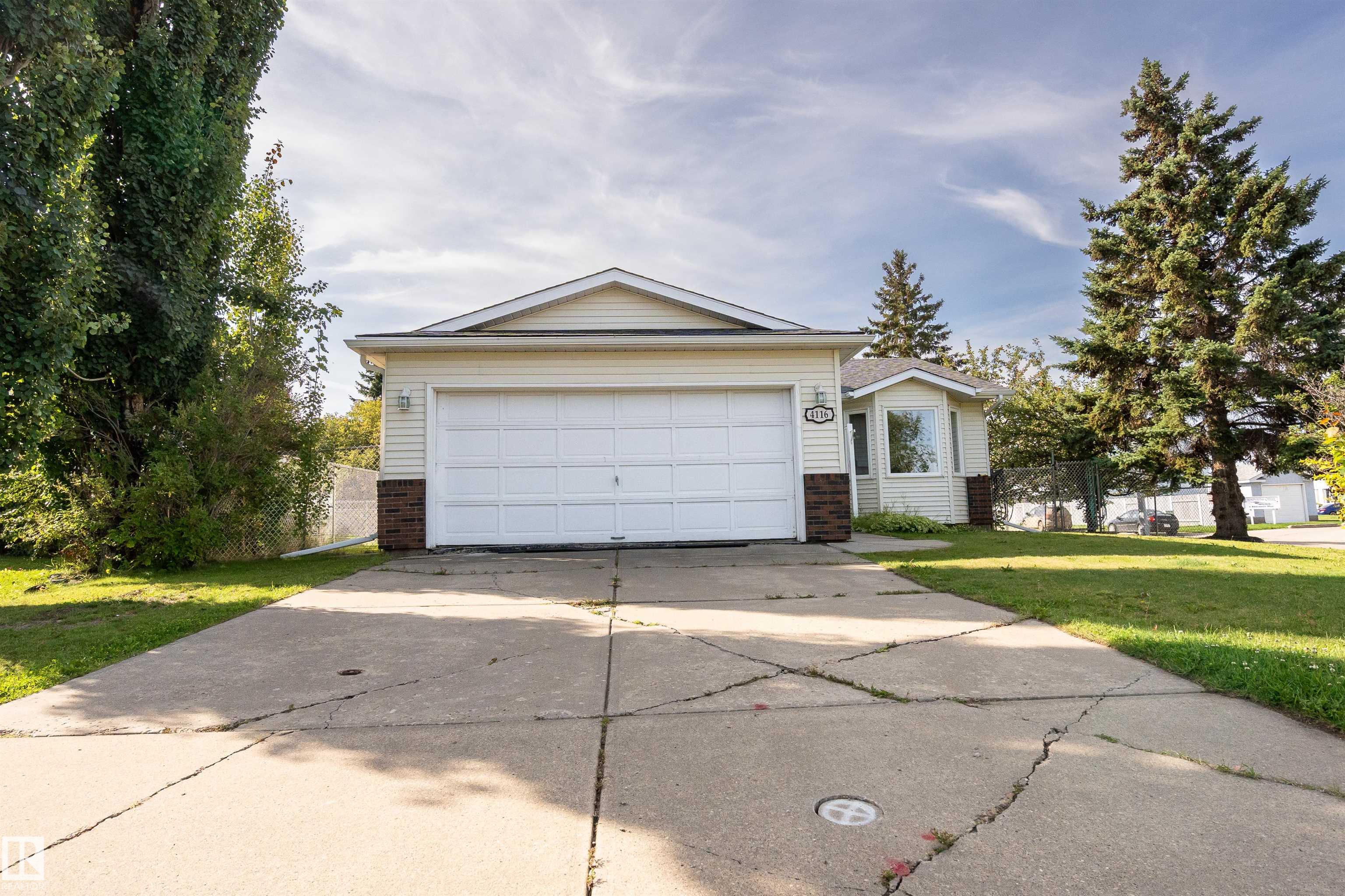 44 Av Unit 4116 Ave, Stony Plain, AB T7Z 1K3