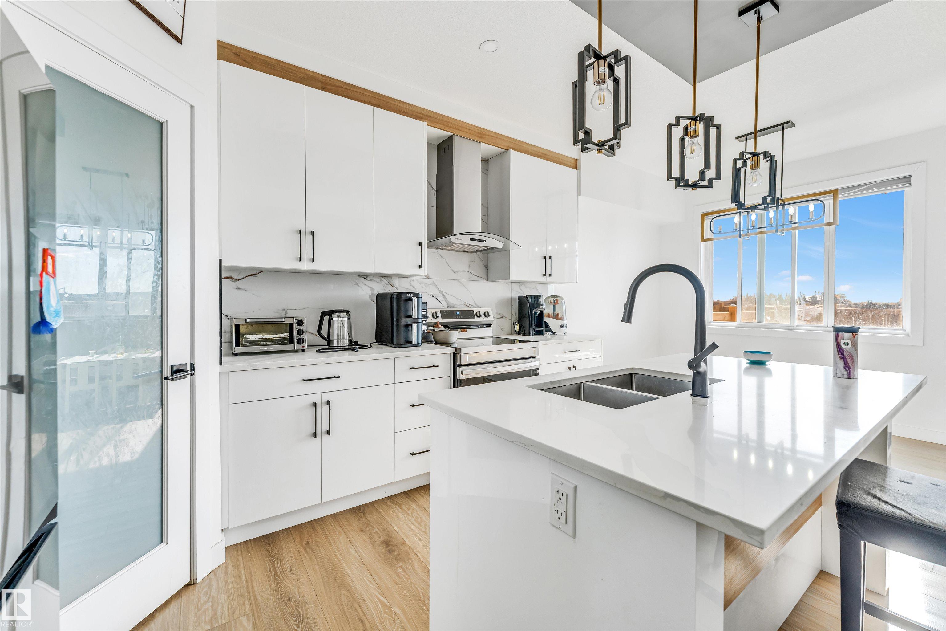 40 Av Unit 3911 Ave, Beaumont, AB T4X 3B5