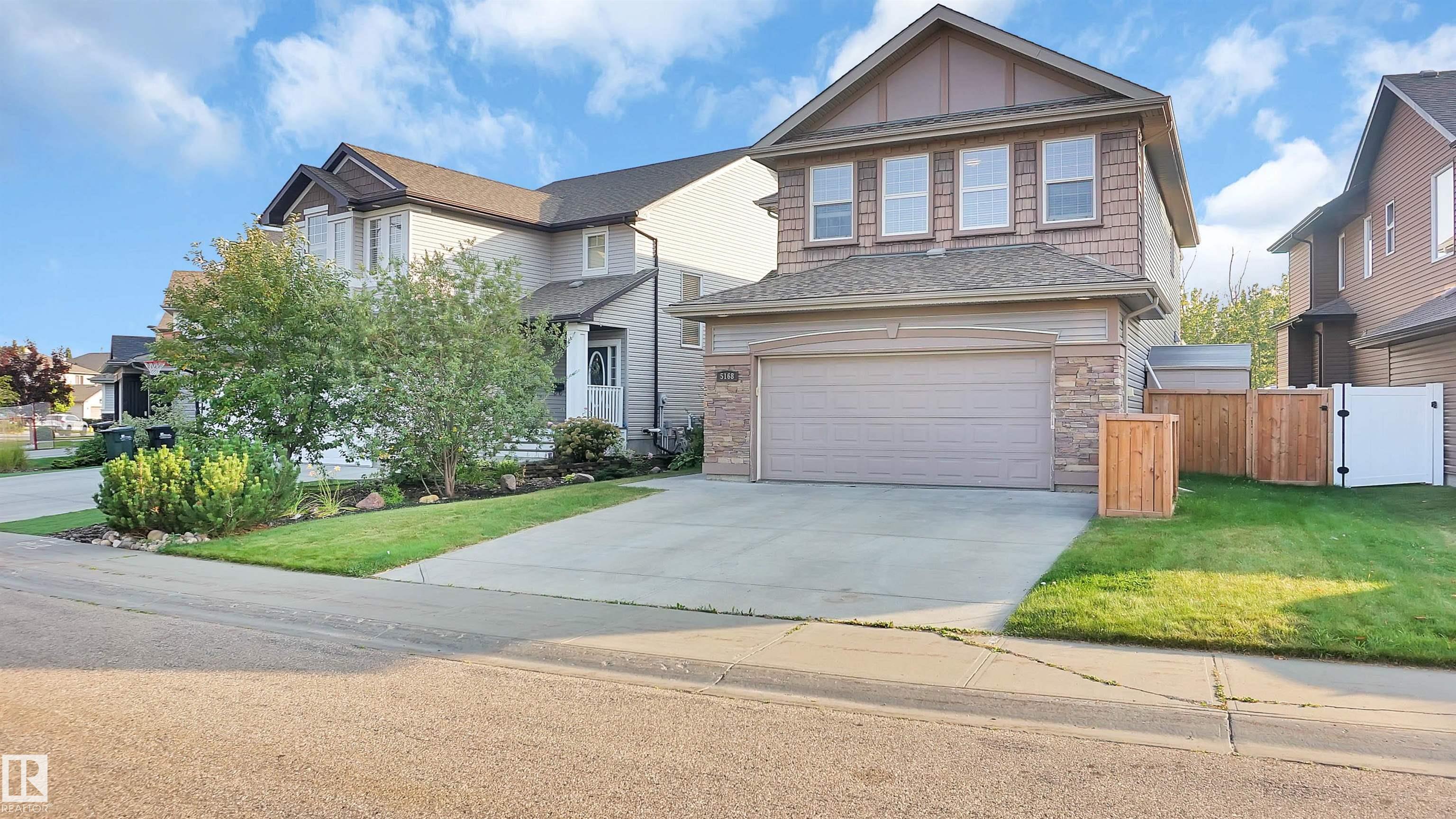 5168 Sunview Dr, Sherwood Park, AB T8H 0K3
