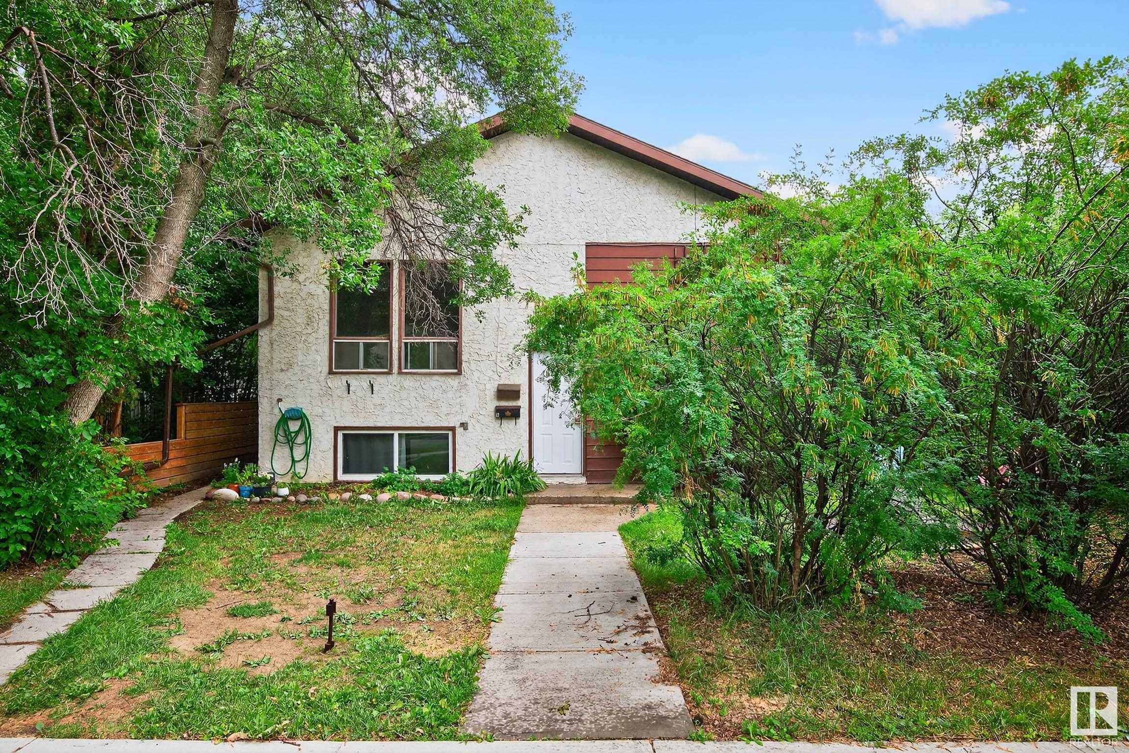 125 St Nw Unit 11205 St, Edmonton, AB T5M 0M6