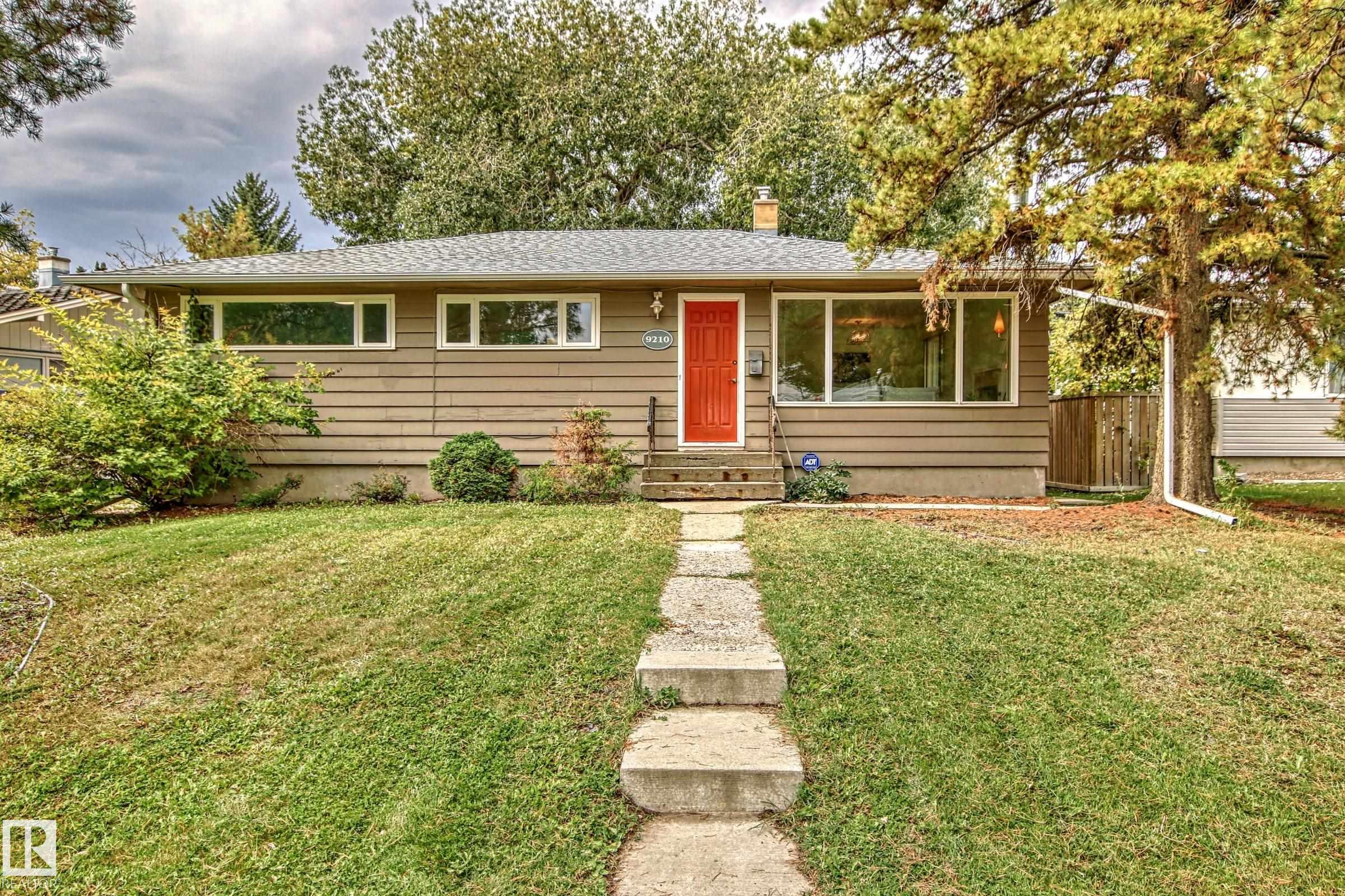 157 St Nw Unit 9210 St, Edmonton, AB T5R 2B1