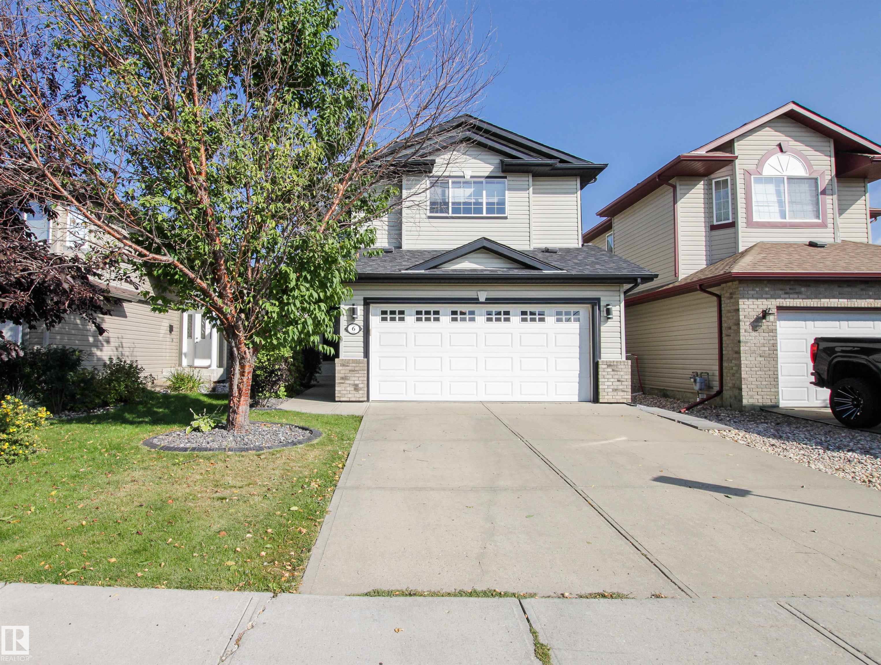 6 Foxboro Ln, Sherwood Park, AB T8A 6M7