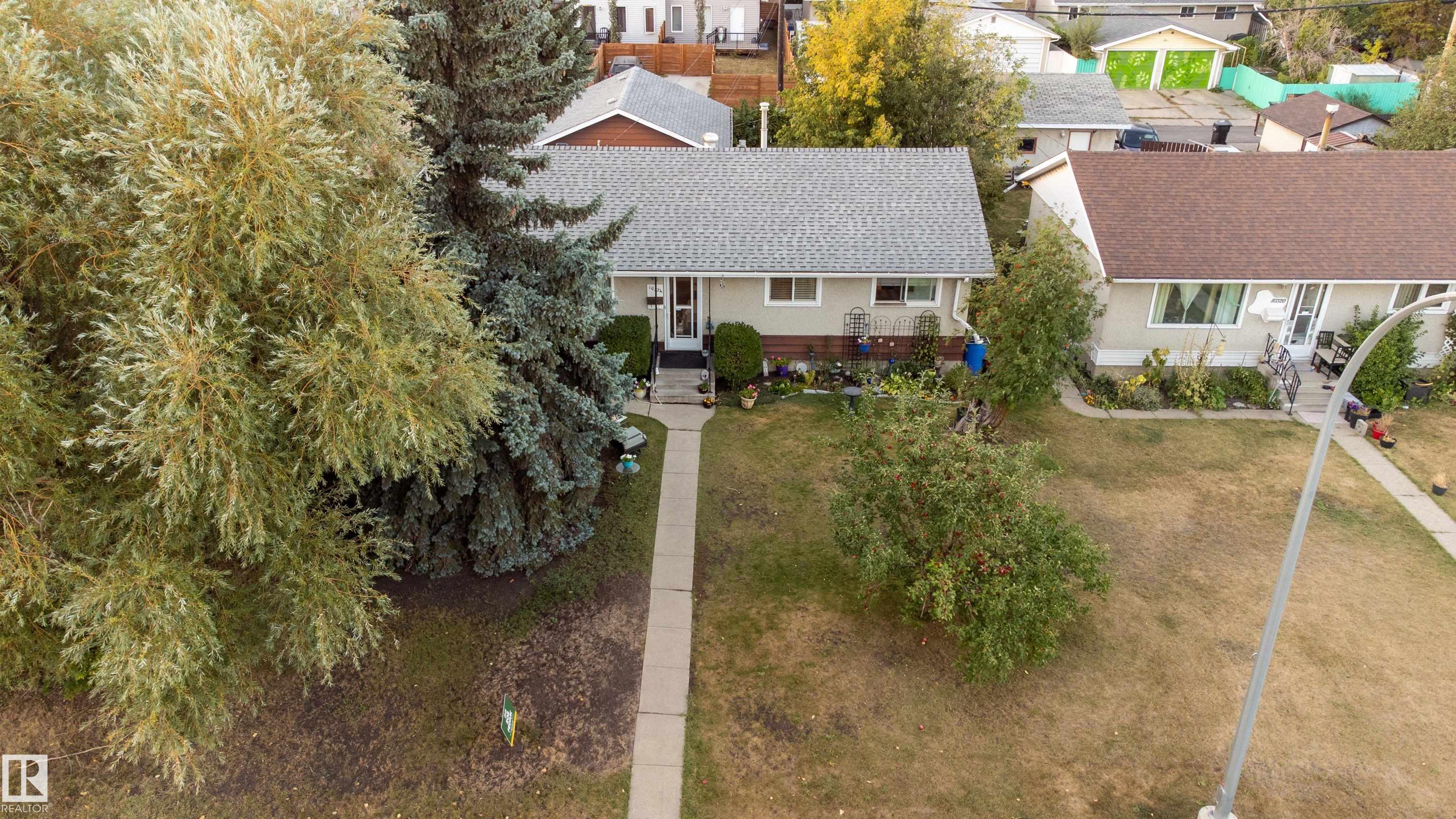 136 Av Nw Unit 10324 Ave, Edmonton, AB T5E 1W1
