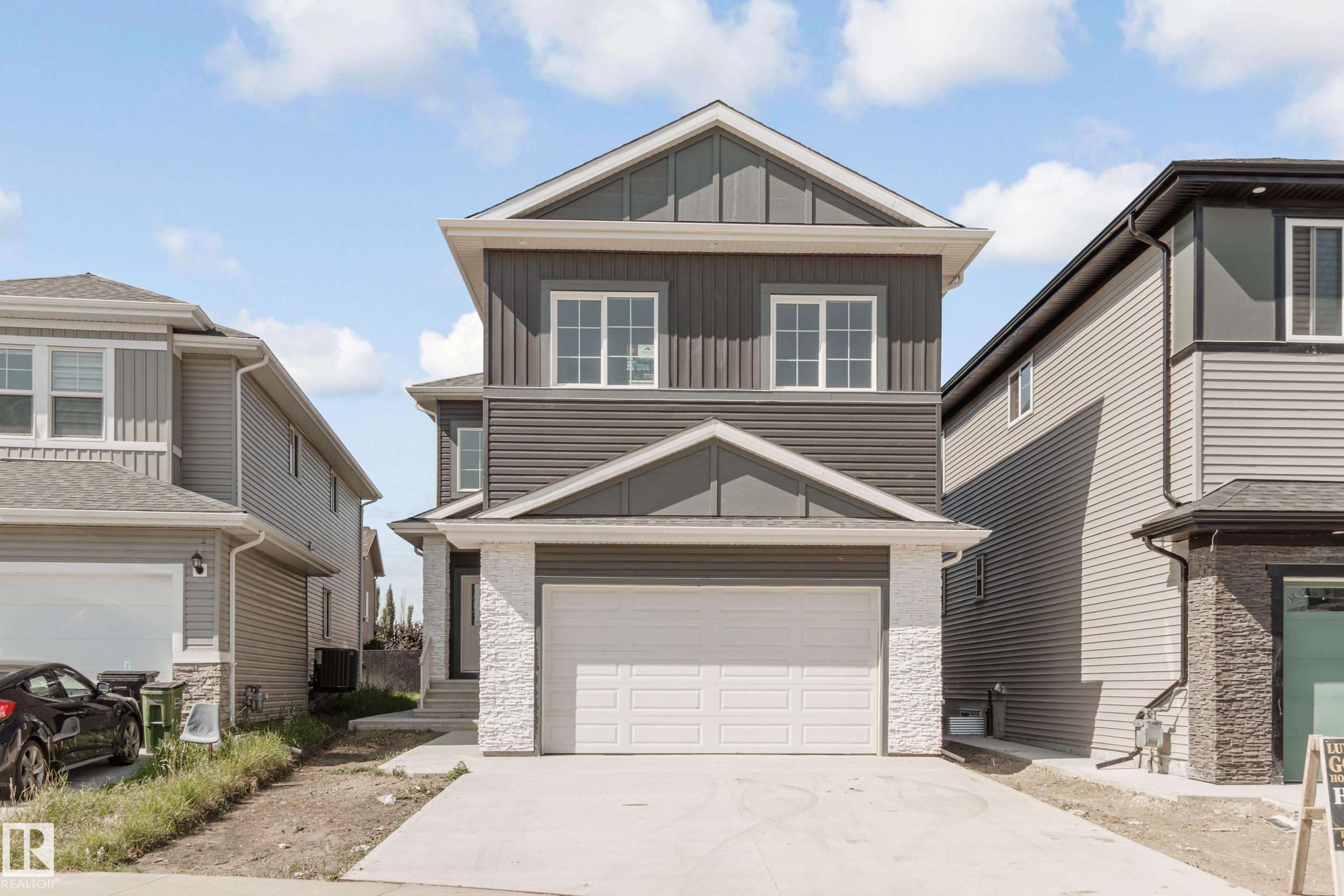 15 NW St Nw Unit 15012 St, Edmonton, AB T5Y 3J1