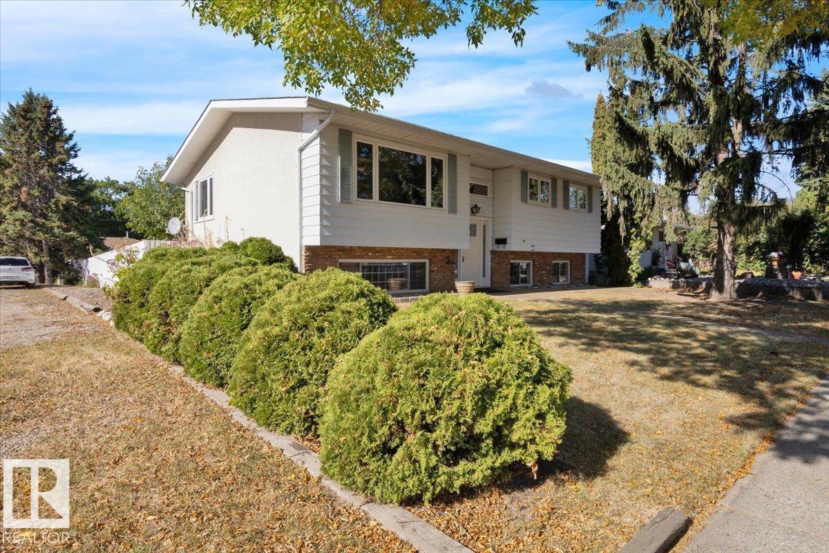 40 St Nw Unit 11914 St, Edmonton, AB T5W 2K9