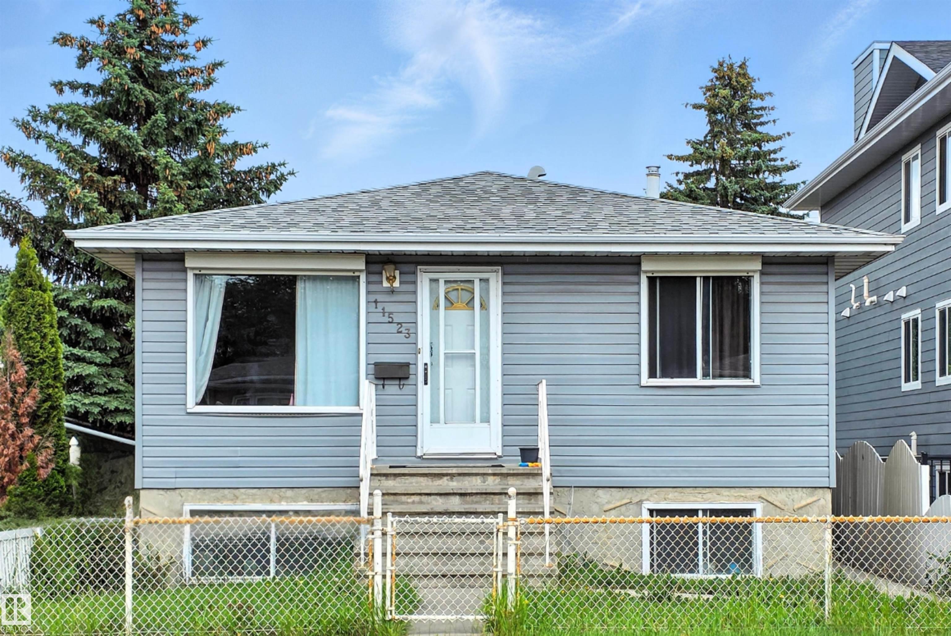 82 St Nw Unit 11523 St, Edmonton, AB T5B 2V7