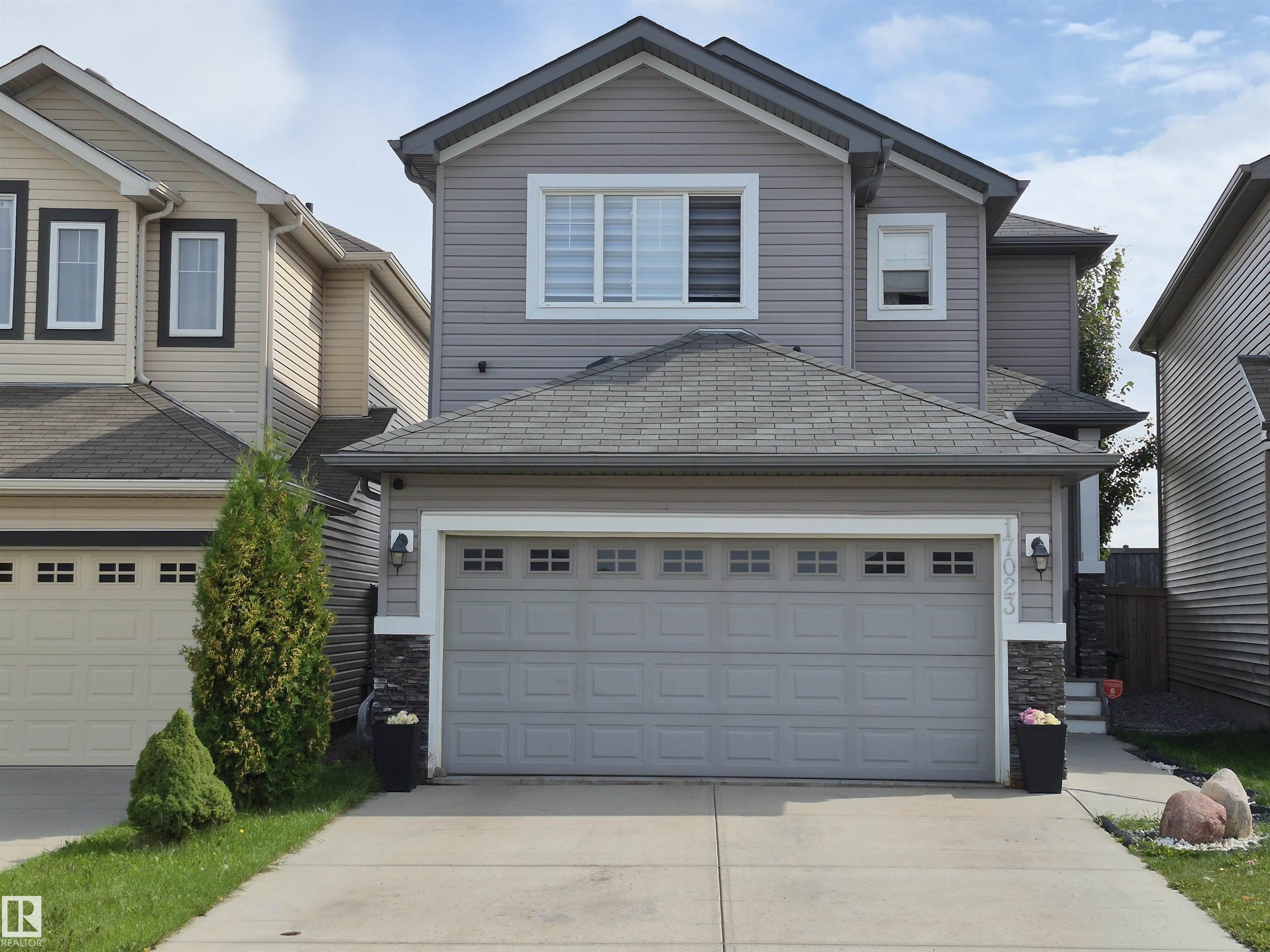 38 St Nw Unit 17023 St, Edmonton, AB T5Y 3S1
