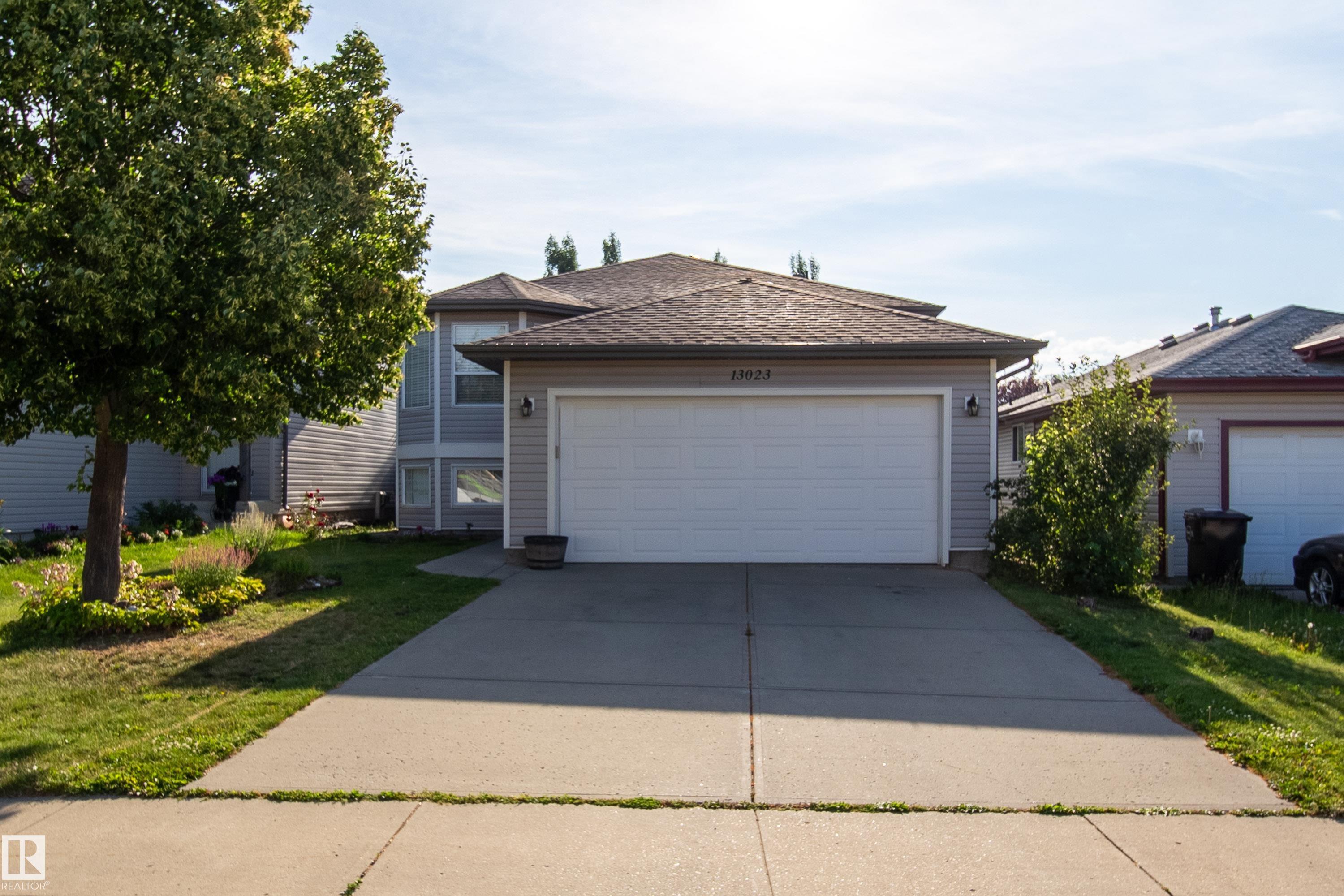 35 St Nw Unit 13023 St, Edmonton, AB T5A 5C8