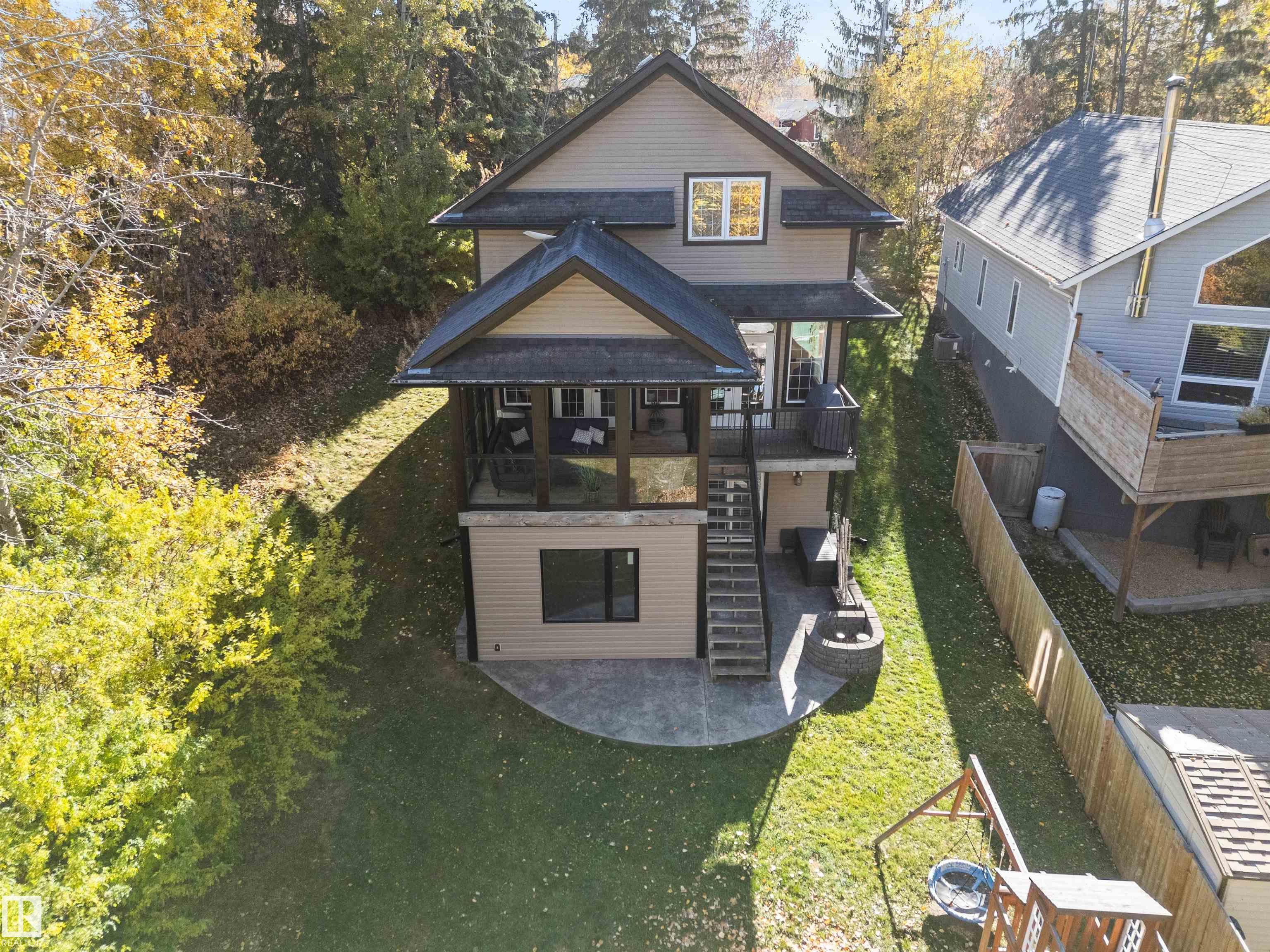 634 Lakeside Pt, Spring Lake, AB T7Z 2V6