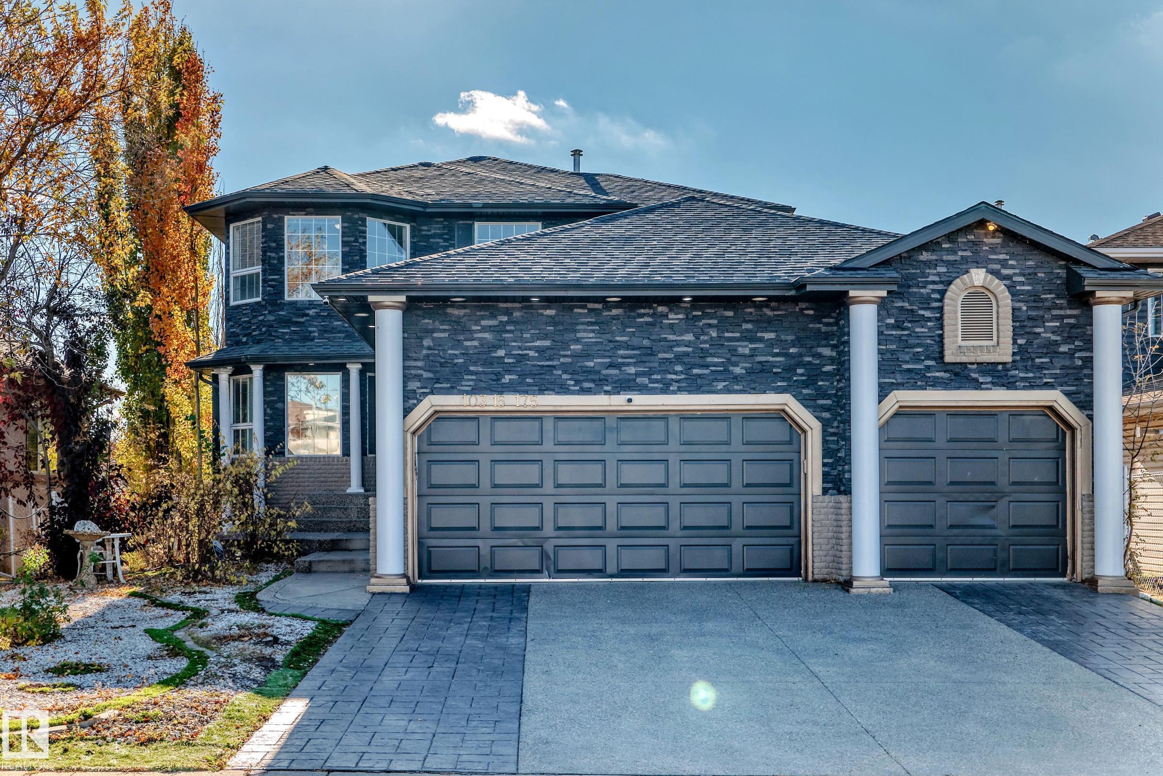 175 Av Nw Unit 10315 Ave, Edmonton, AB T5X 5W9