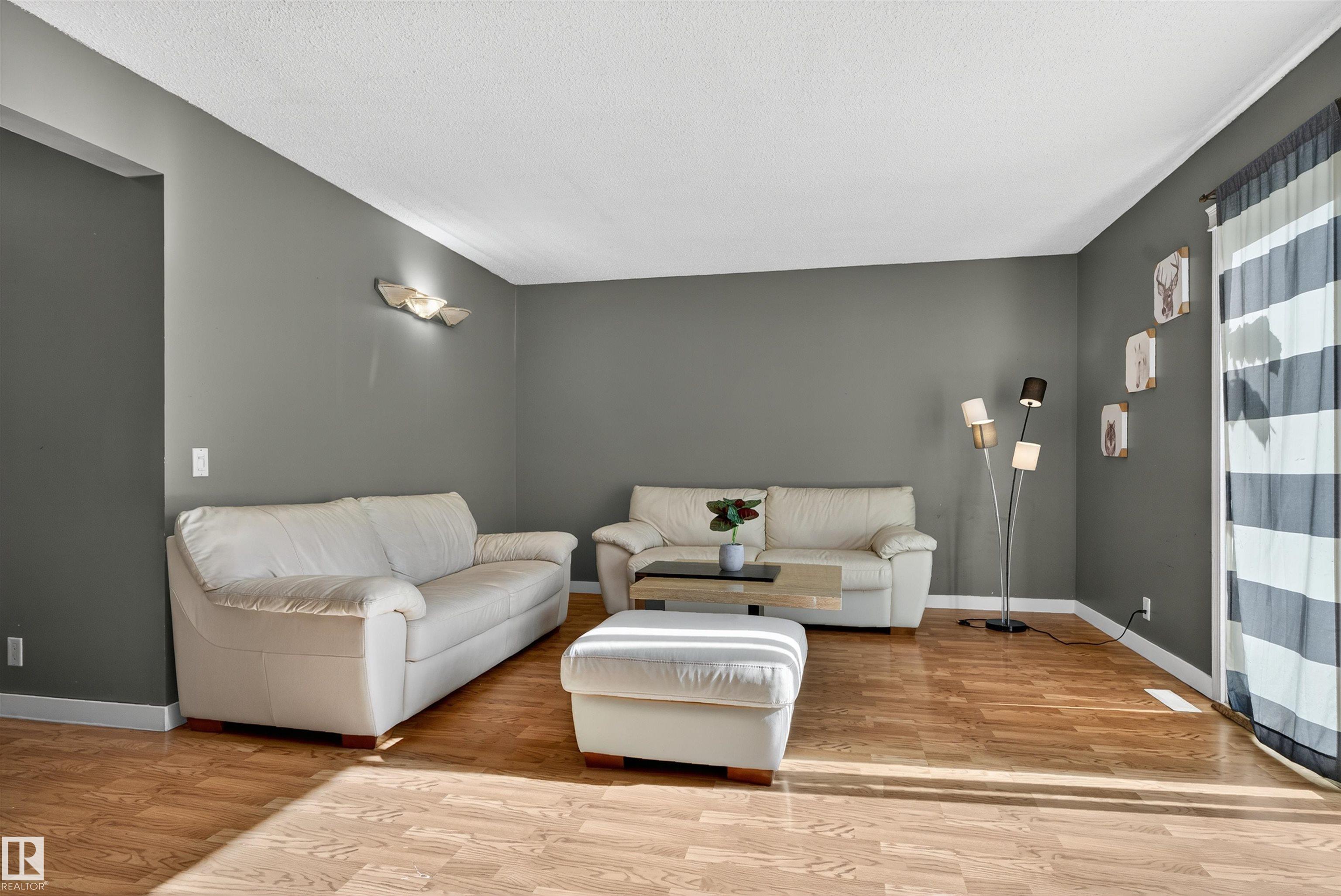 121 St Nw Unit 14017 St, Edmonton, AB T5X 4H8