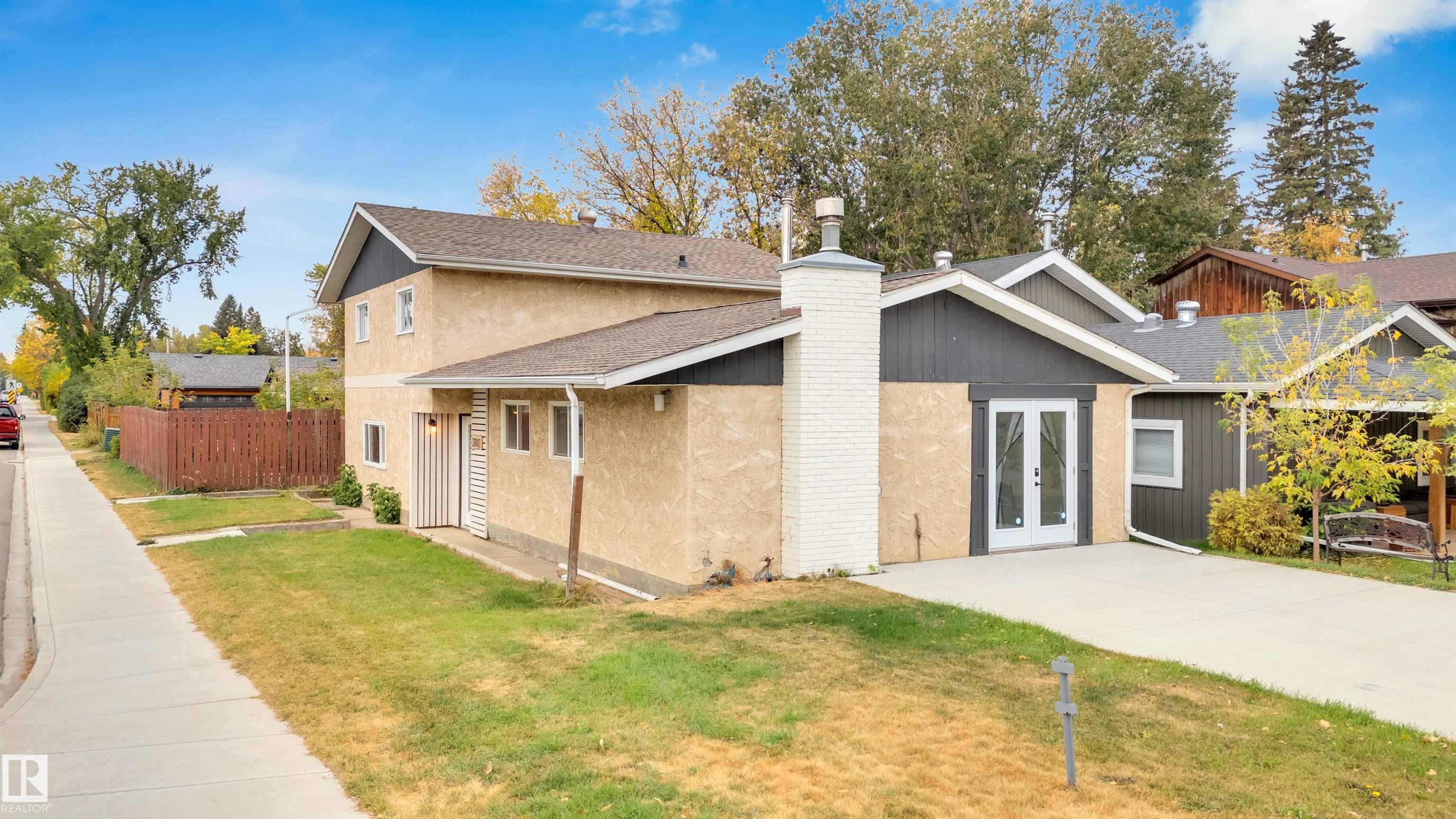 50 Ave Unit 3602, Sylvan Lake, AB T4S 1B2