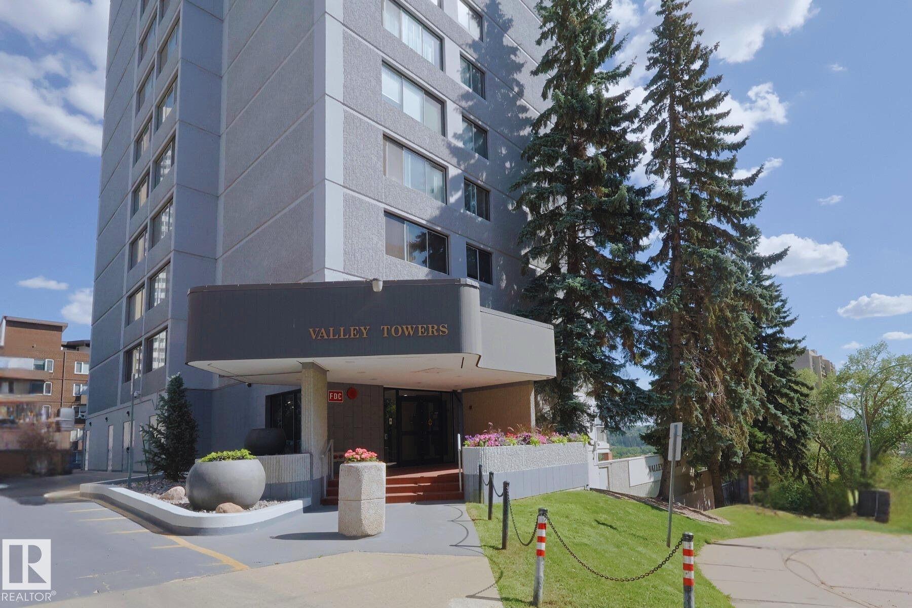 9923 103 Street Northwest St #702, Edmonton, AB T5K 2J3