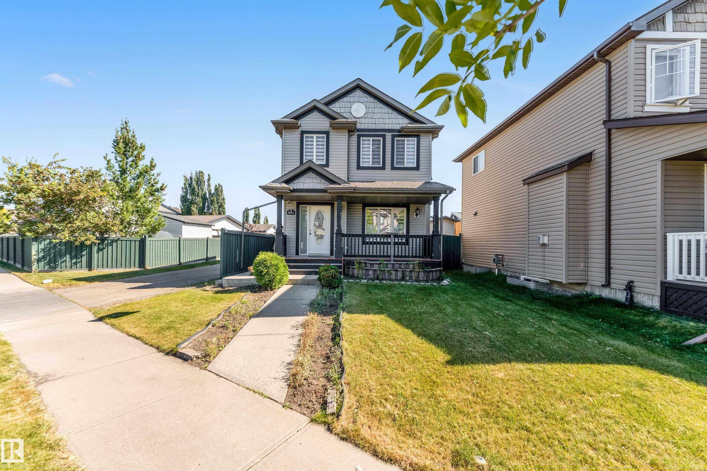 119 St Sw Unit 1921 St #a, Edmonton, AB T6W 0E2