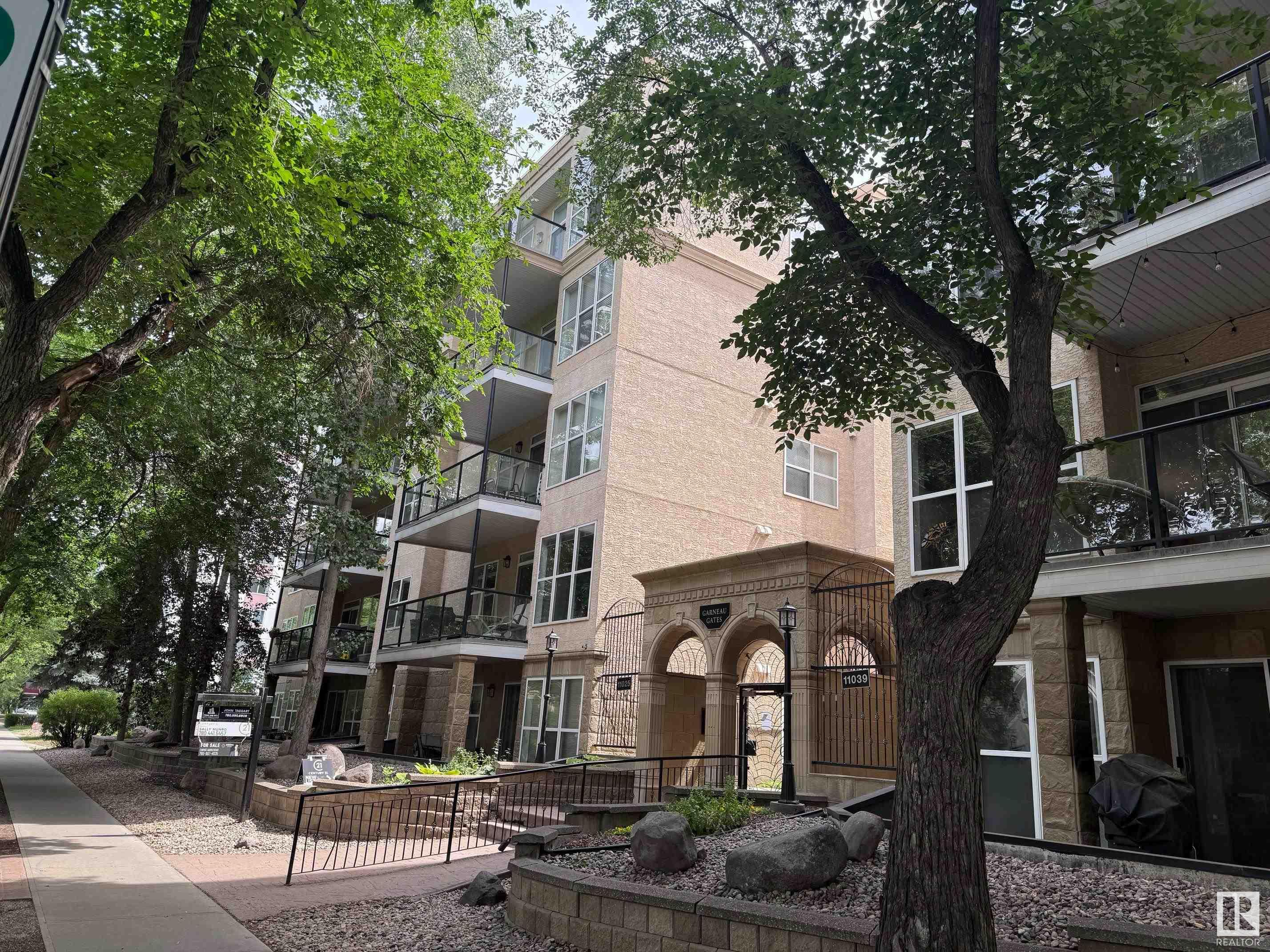 11025 83 Avenue Northwest #103, Edmonton, AB T5J 5G3