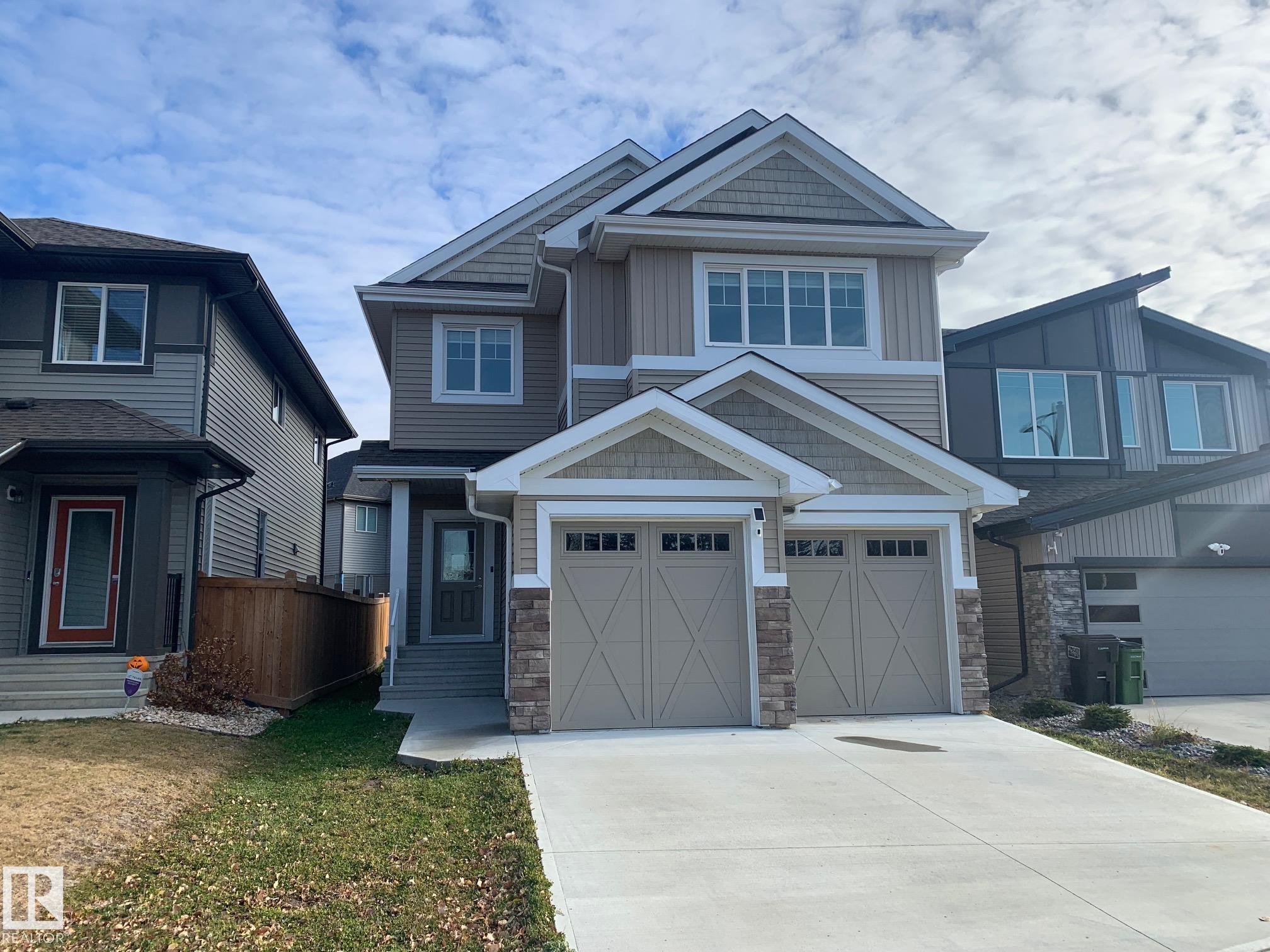 370 Edgemont Rd NW, Edmonton, AB T6M 0Y4