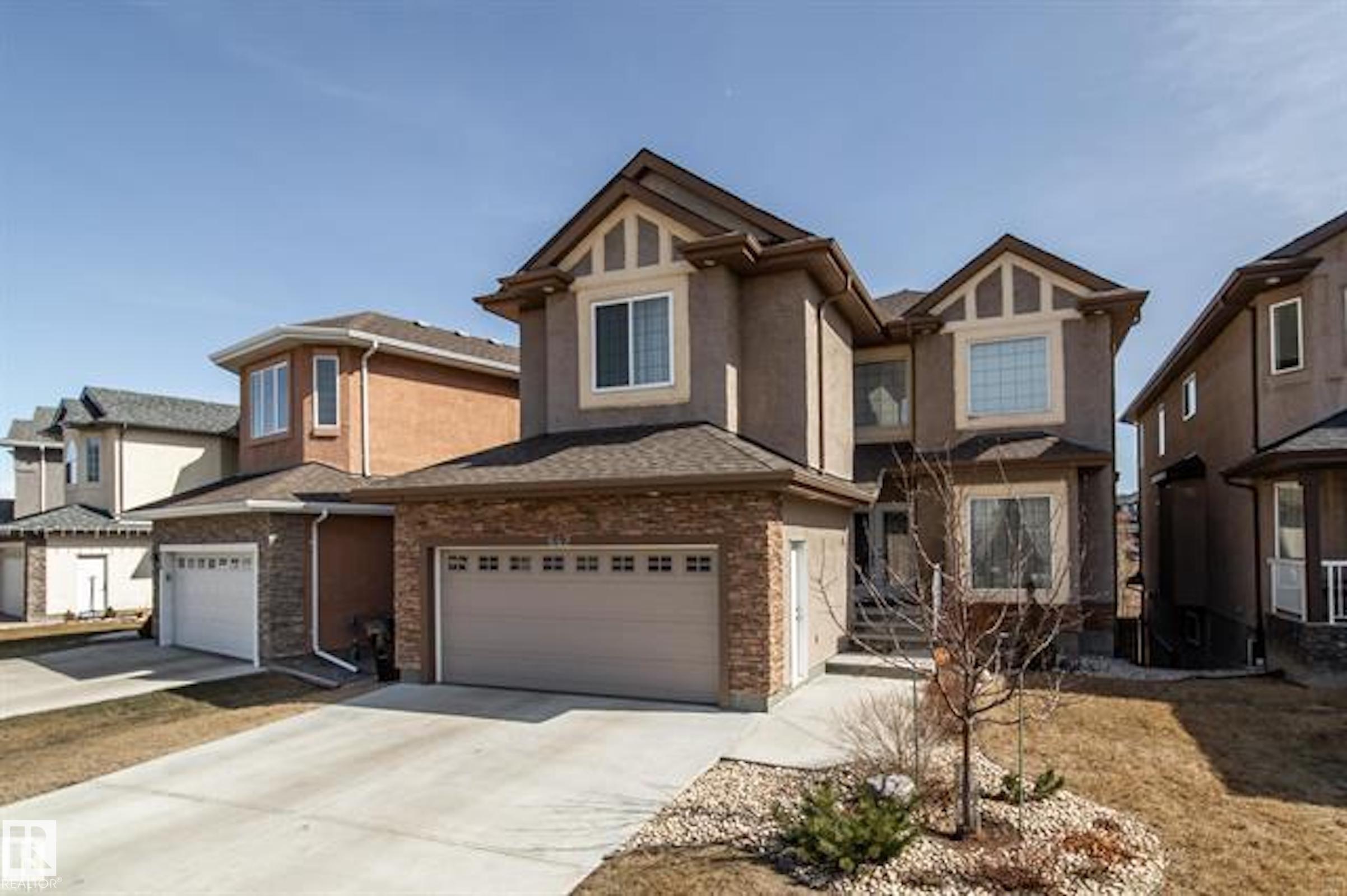 642 Albany Way NW, Edmonton, AB T6V 0H2