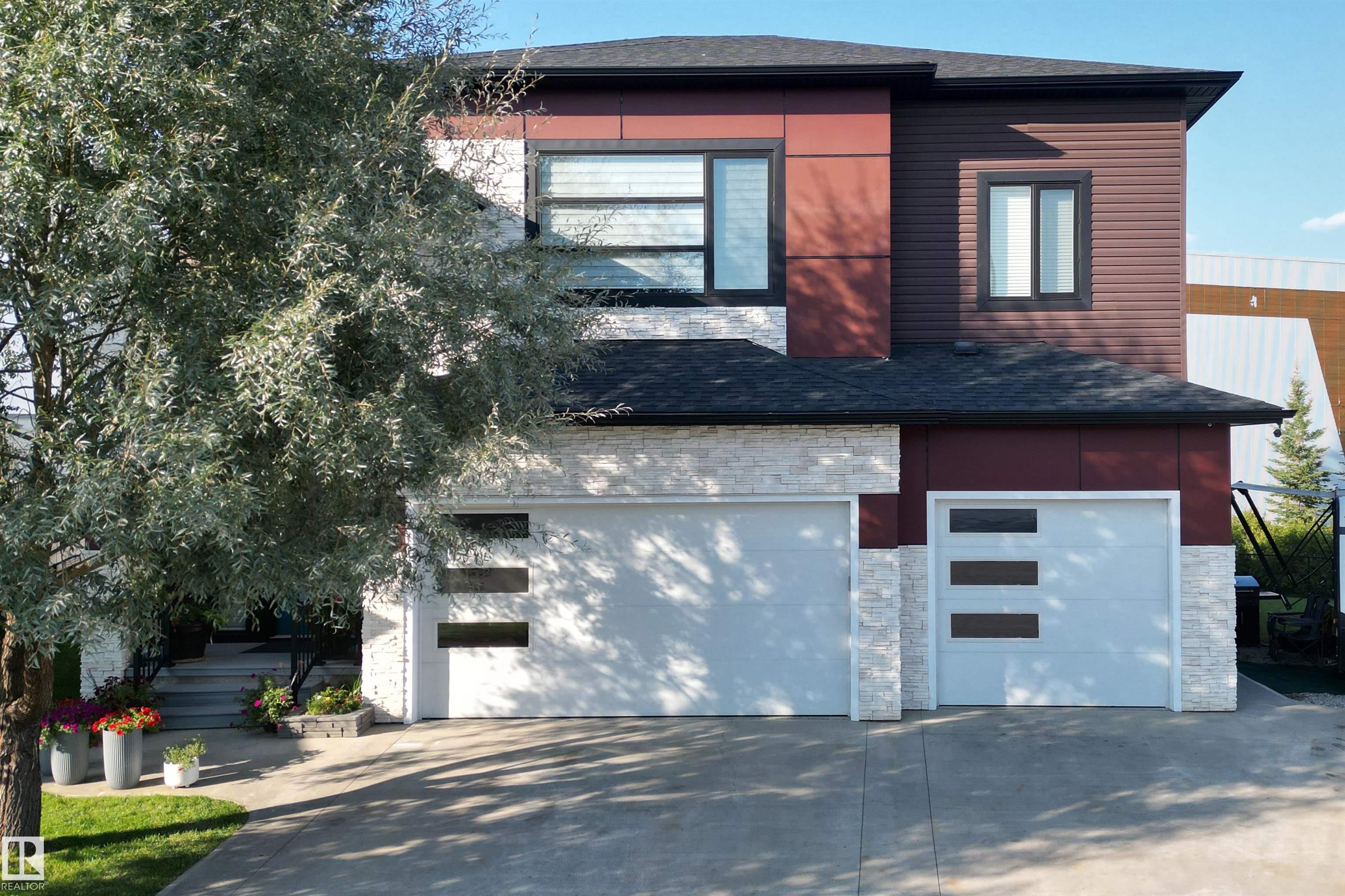 58 Lamplight Dr, Spruce Grove, AB T7X 0G8