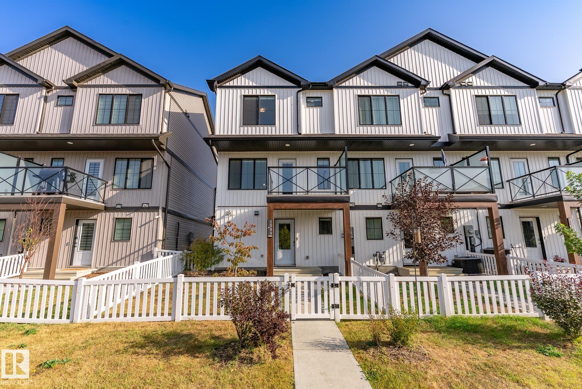 1089 Cy Becker Rd NW, Edmonton, AB T5Y 4B7