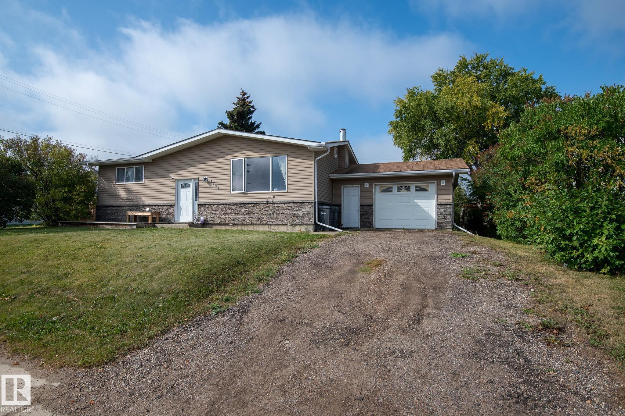 6 St Unit 1733 St, Cold Lake, AB T9M 1L5