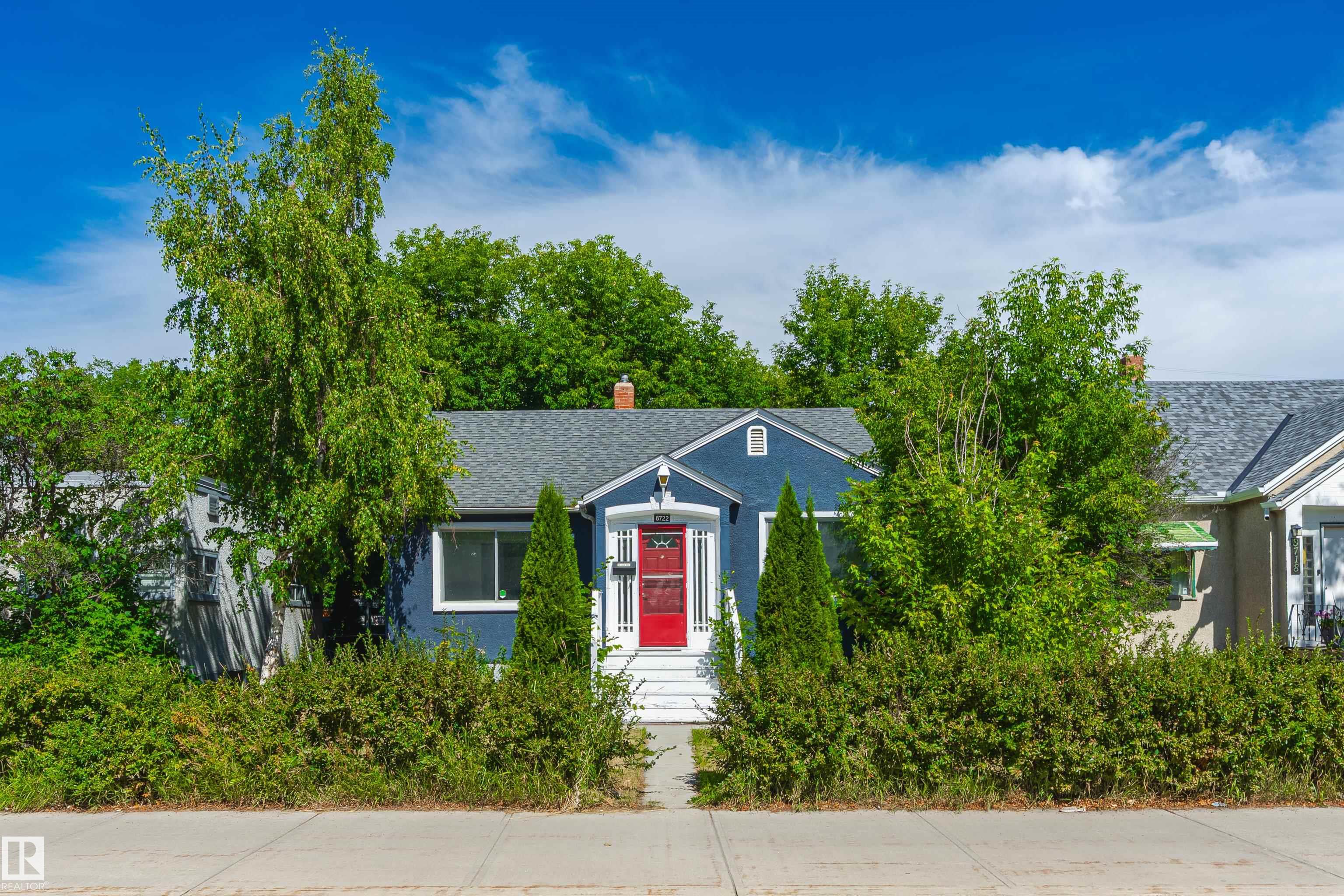112 Av Nw Unit 8722 Ave, Edmonton, AB T5B 0G6