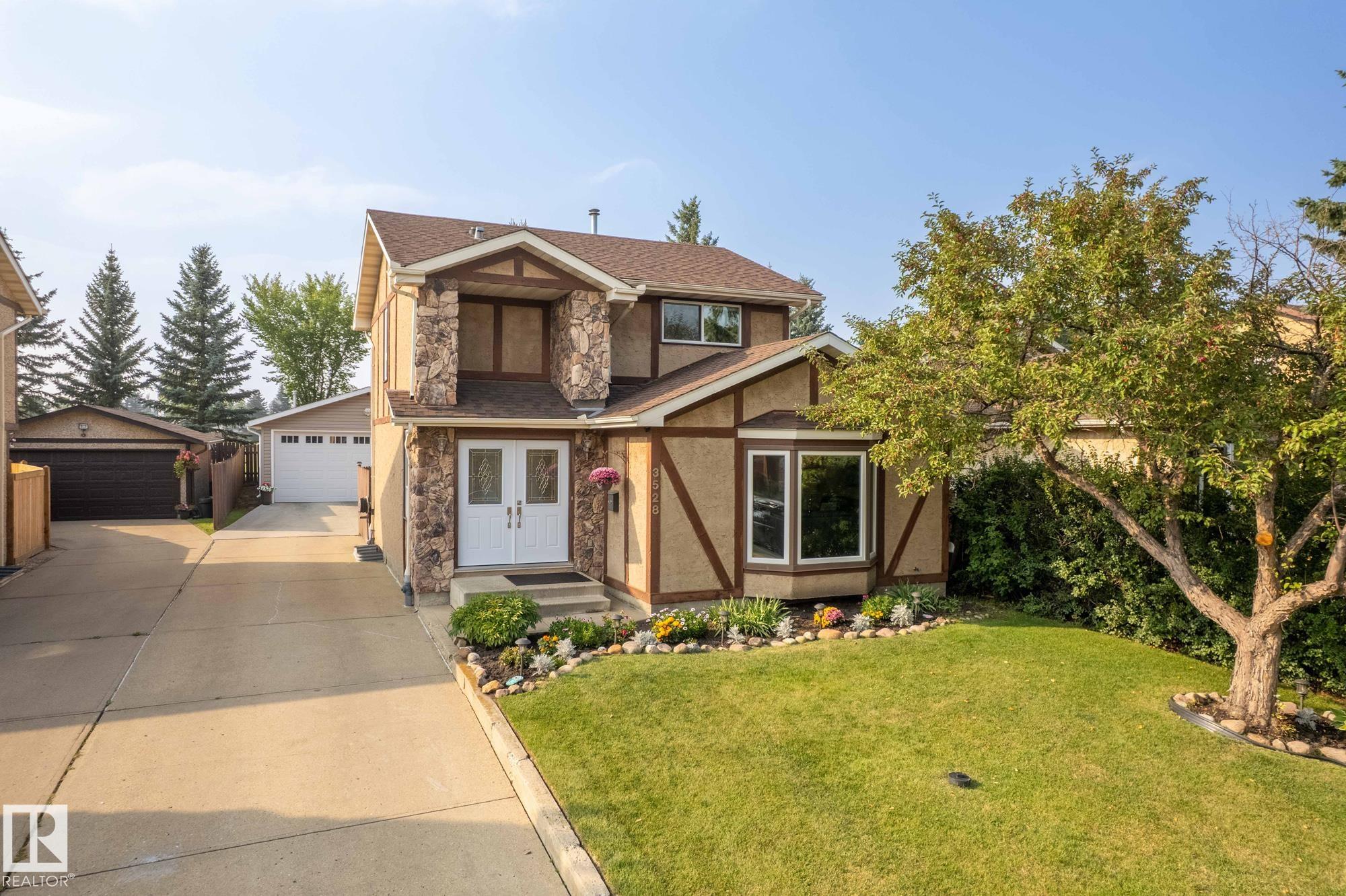 56 St Nw Unit 3528 St, Edmonton, AB T6L 2J5