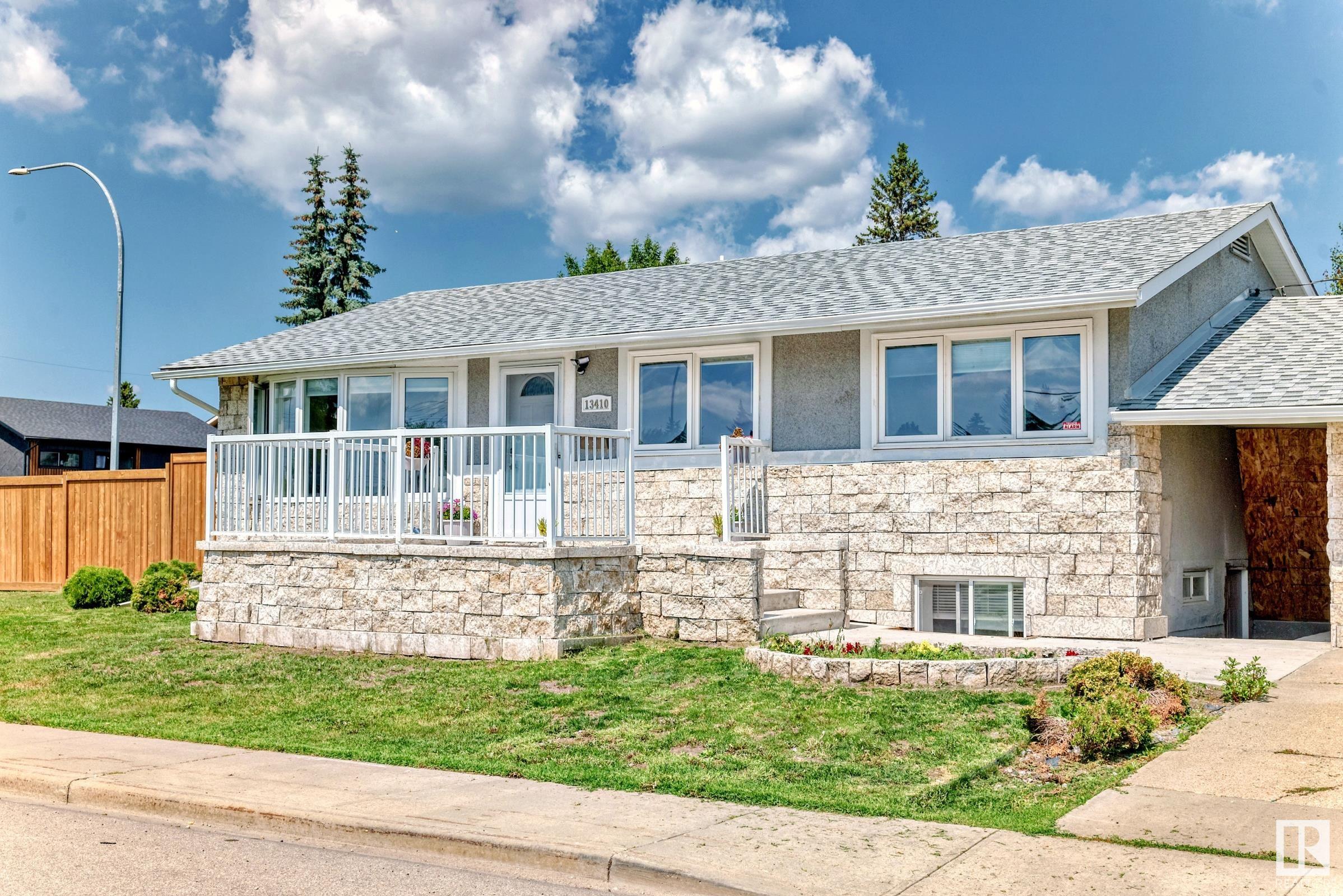 134 Av Nw Unit 13410 Ave, Edmonton, AB T5L 3V9