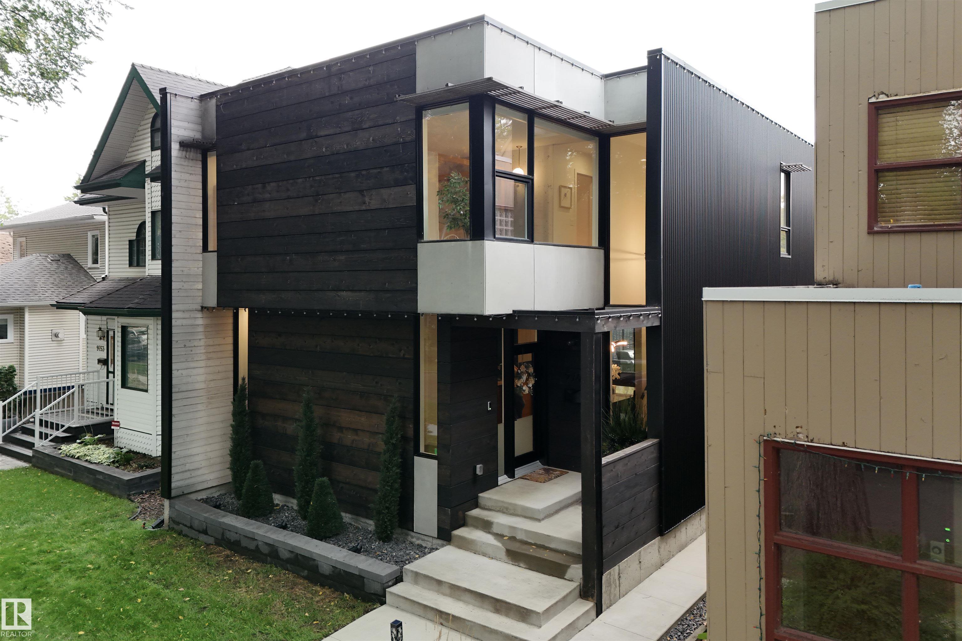 90 Av Nw Unit 9761 Ave, Edmonton, AB T6E 2S8