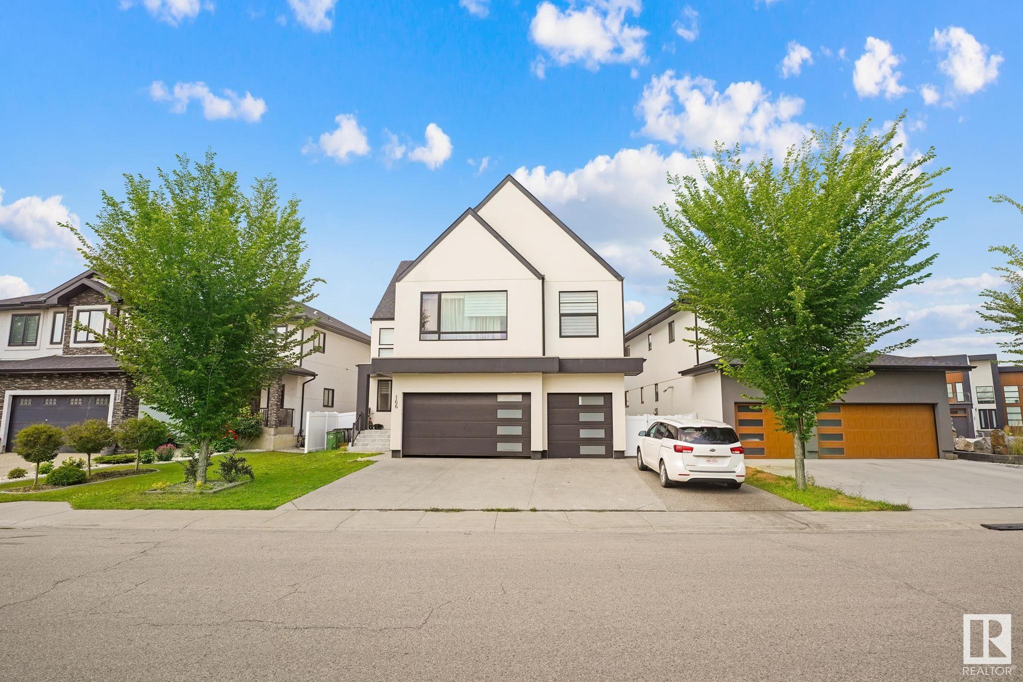 166 Fraser Way NW, Edmonton, AB T5Y 0L6