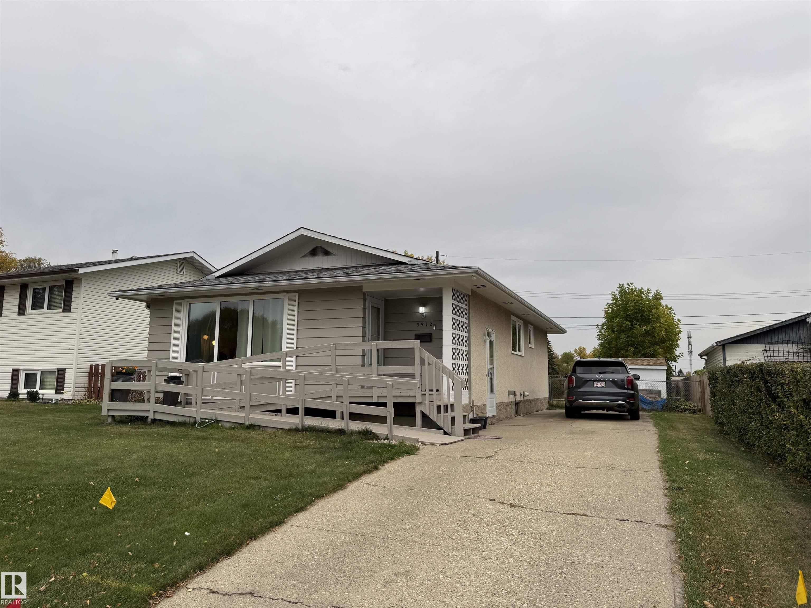 114 Av Nw Unit 3512 Ave, Edmonton, AB T5W 0S3