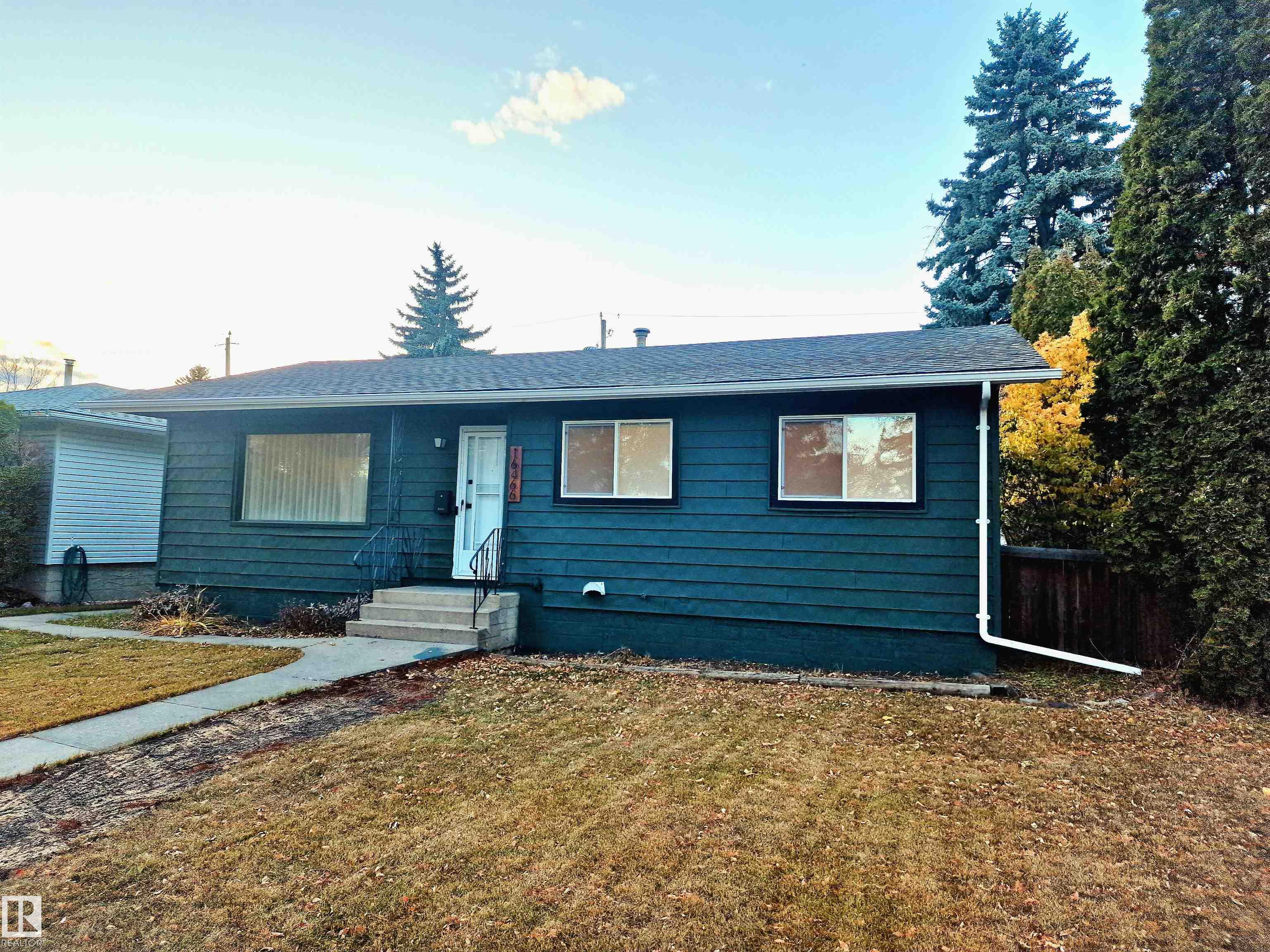 104 Av Nw Unit 16466 Ave #a, Edmonton, AB T5P 0T4