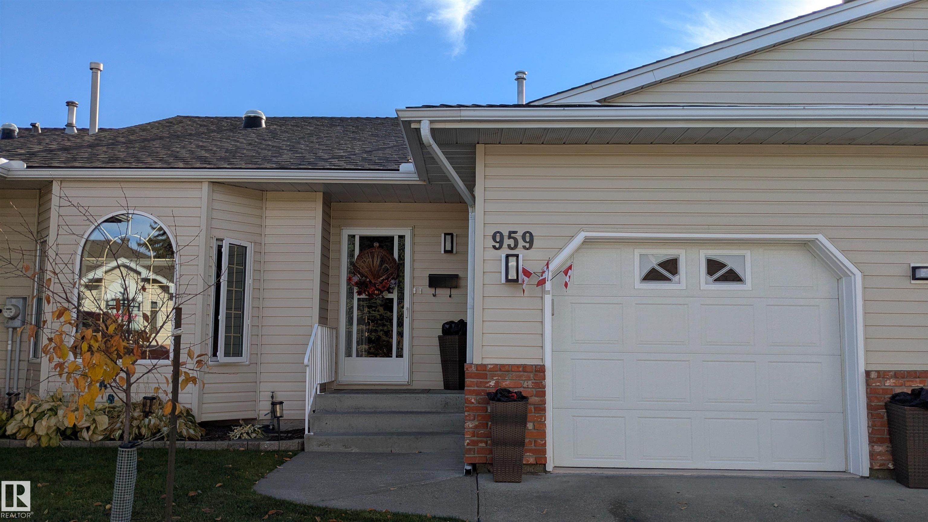 959 Youville Dr W Dr NW, Edmonton, AB T6L 6T2