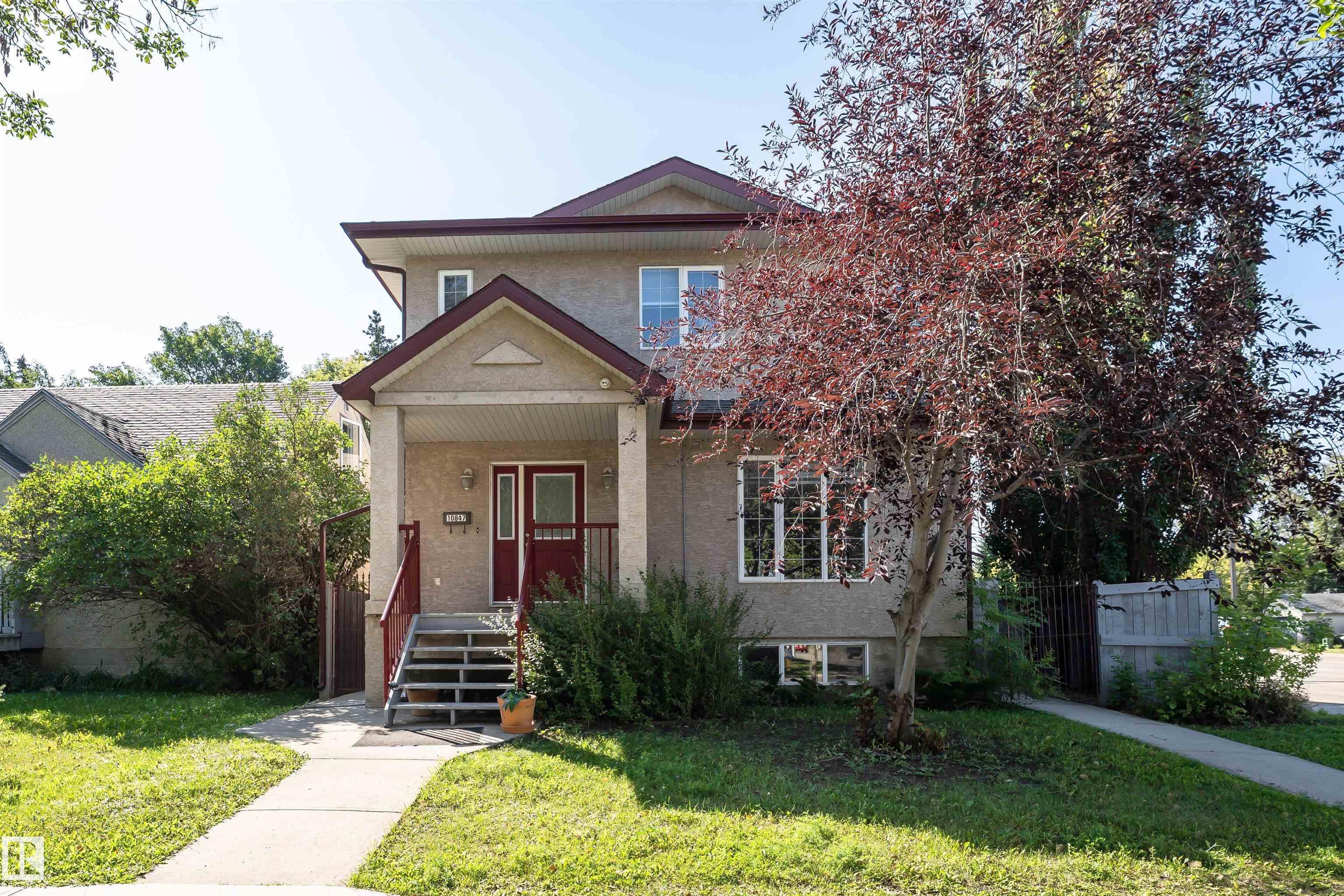 66 Av Nw Unit 10847 Ave, Edmonton, AB T6H 1Y1