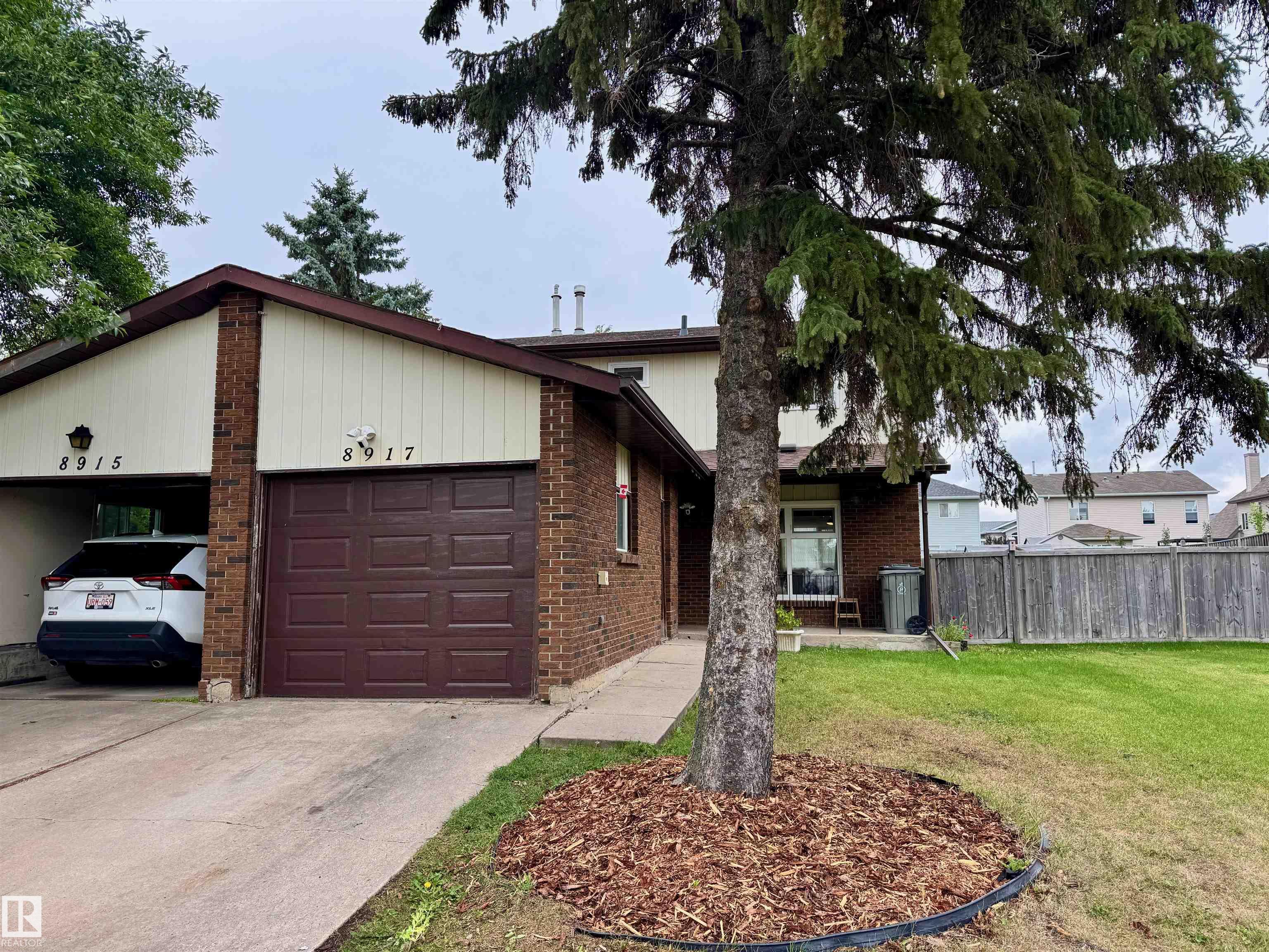 99 Av Unit 8917 Ave, Morinville, AB T8R 1K5