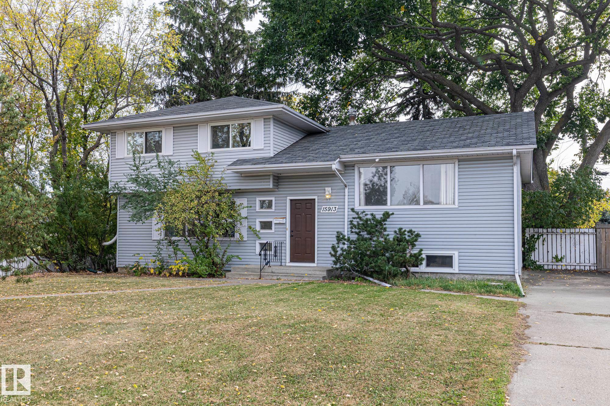 94 Av Nw Unit 15913 Ave, Edmonton, AB T5R 5K9