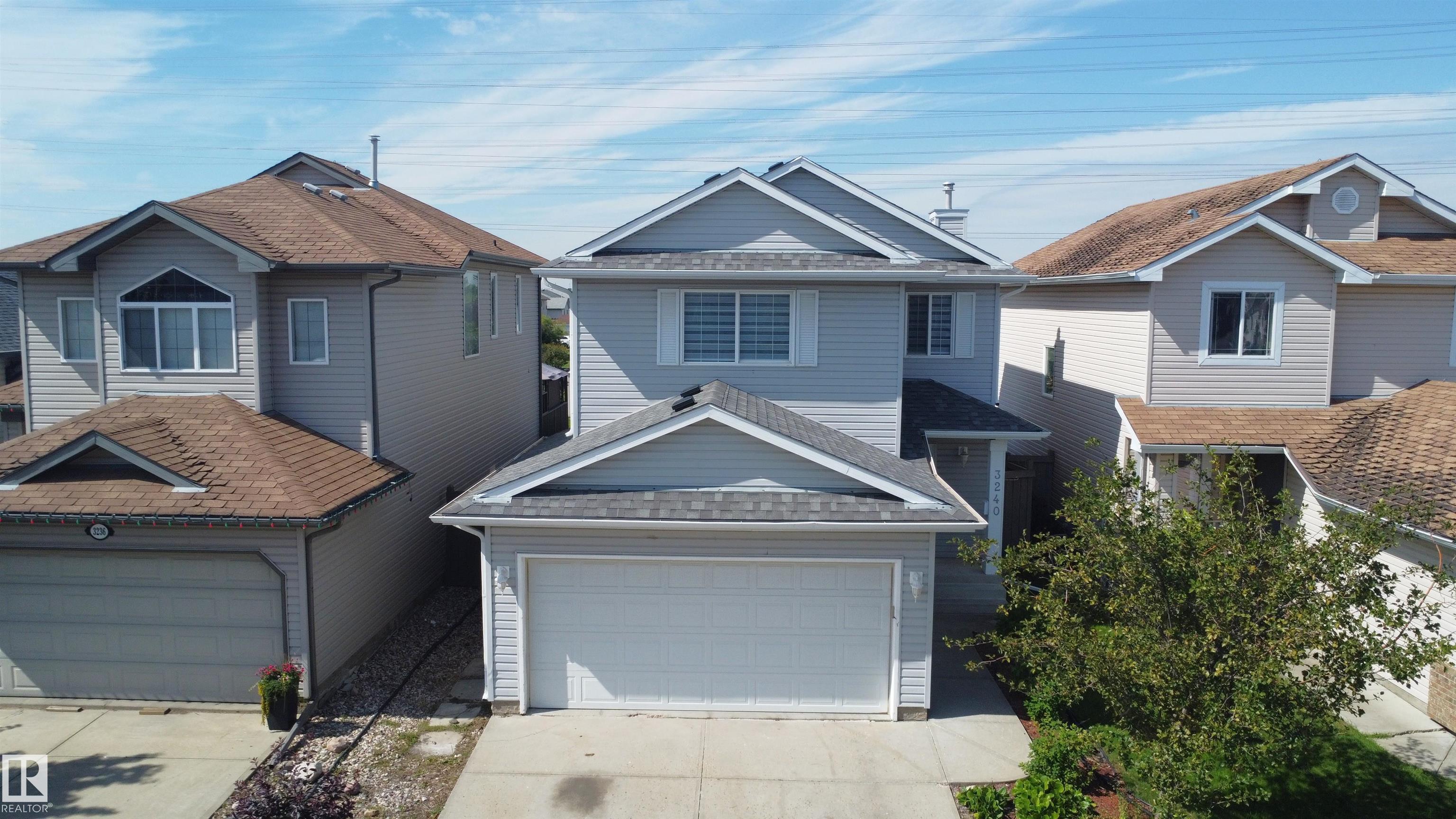 26 St Nw Unit 3240 St, Edmonton, AB T6T 1P8