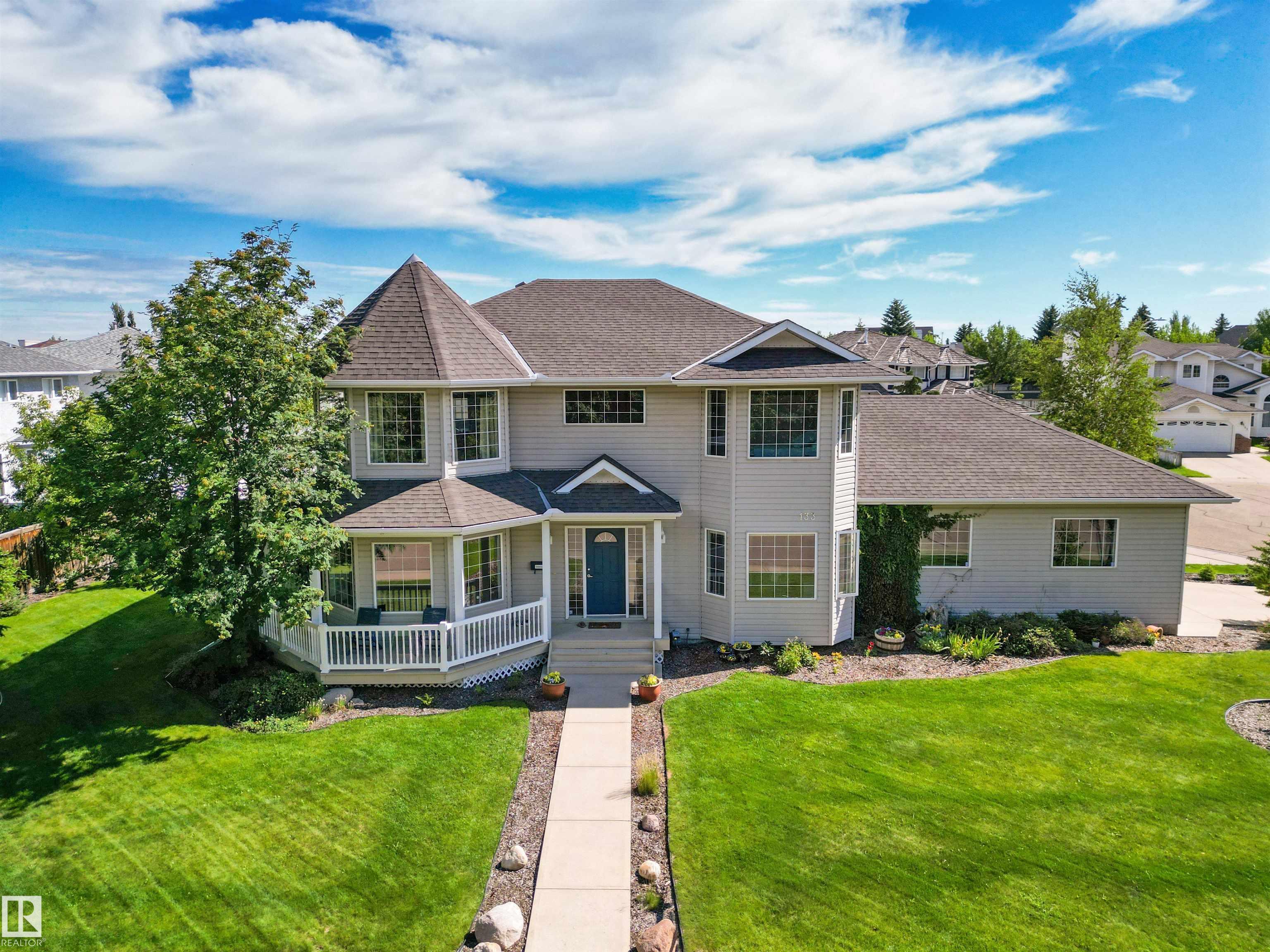 133 Kulawy Dr N Dr NW, Edmonton, AB T6L 6T9