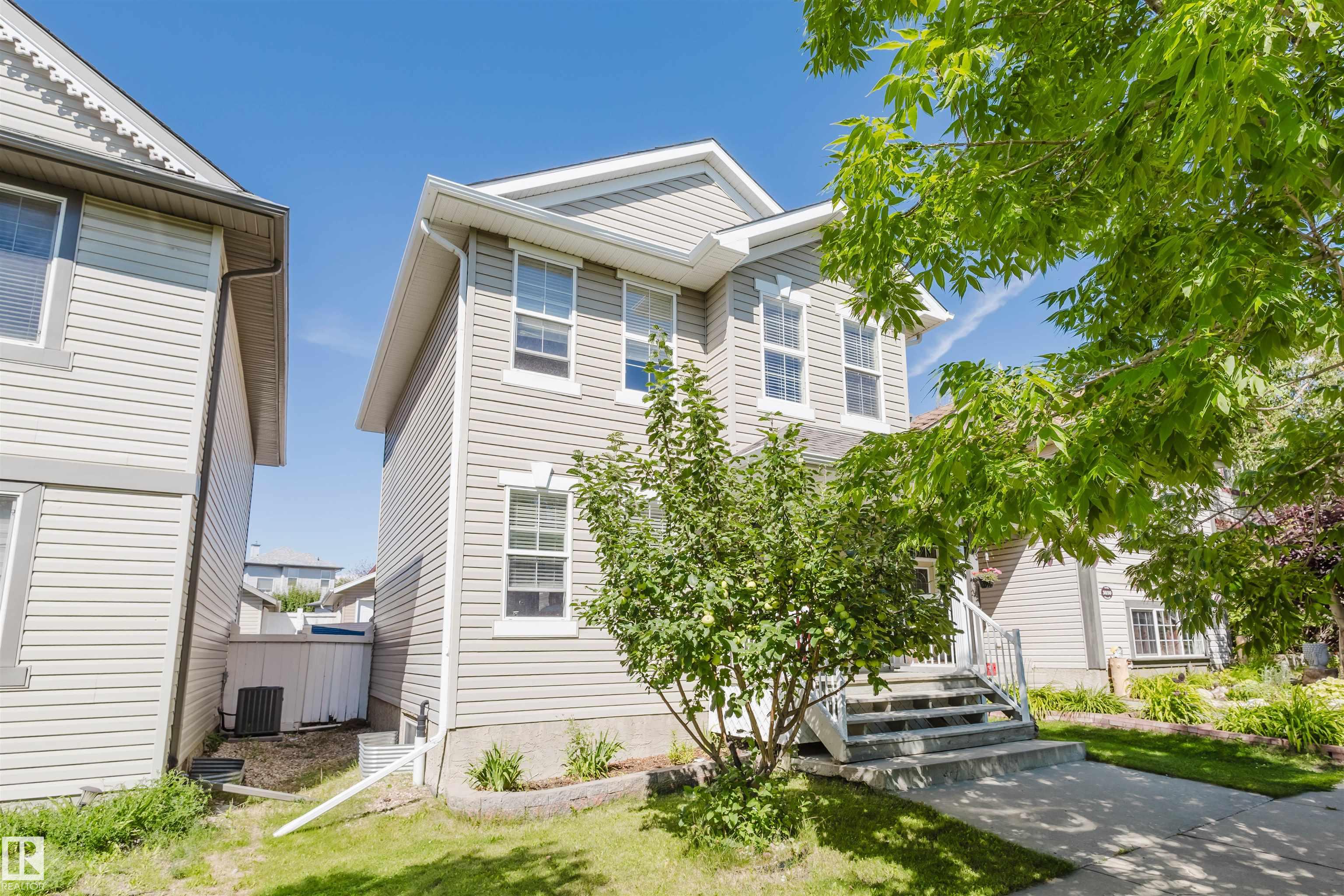 3032 Trelle Cr Cres NW, Edmonton, AB T6R 3M8