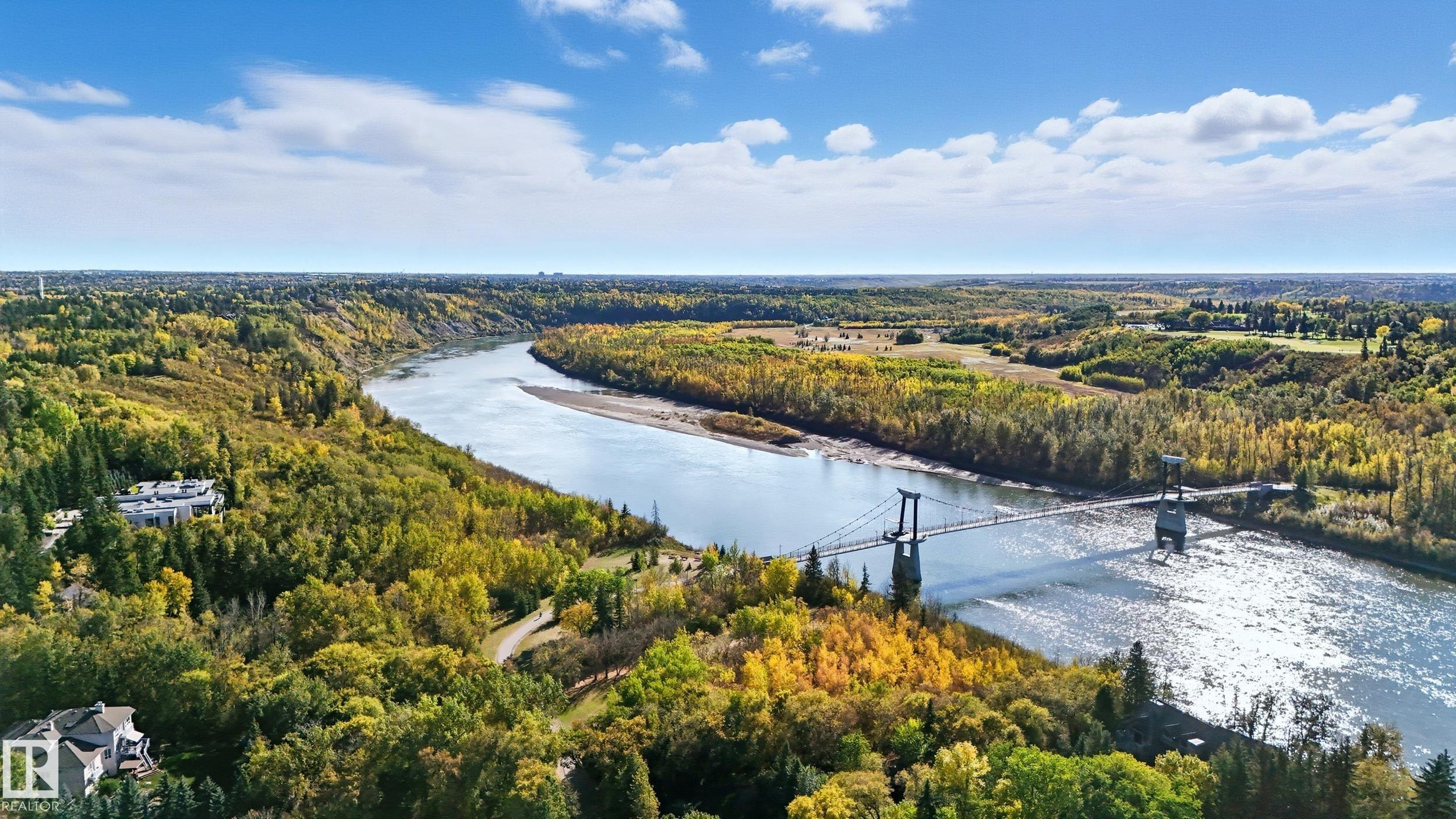 183 Hearthstone NW, Edmonton, AB T6H 5E5