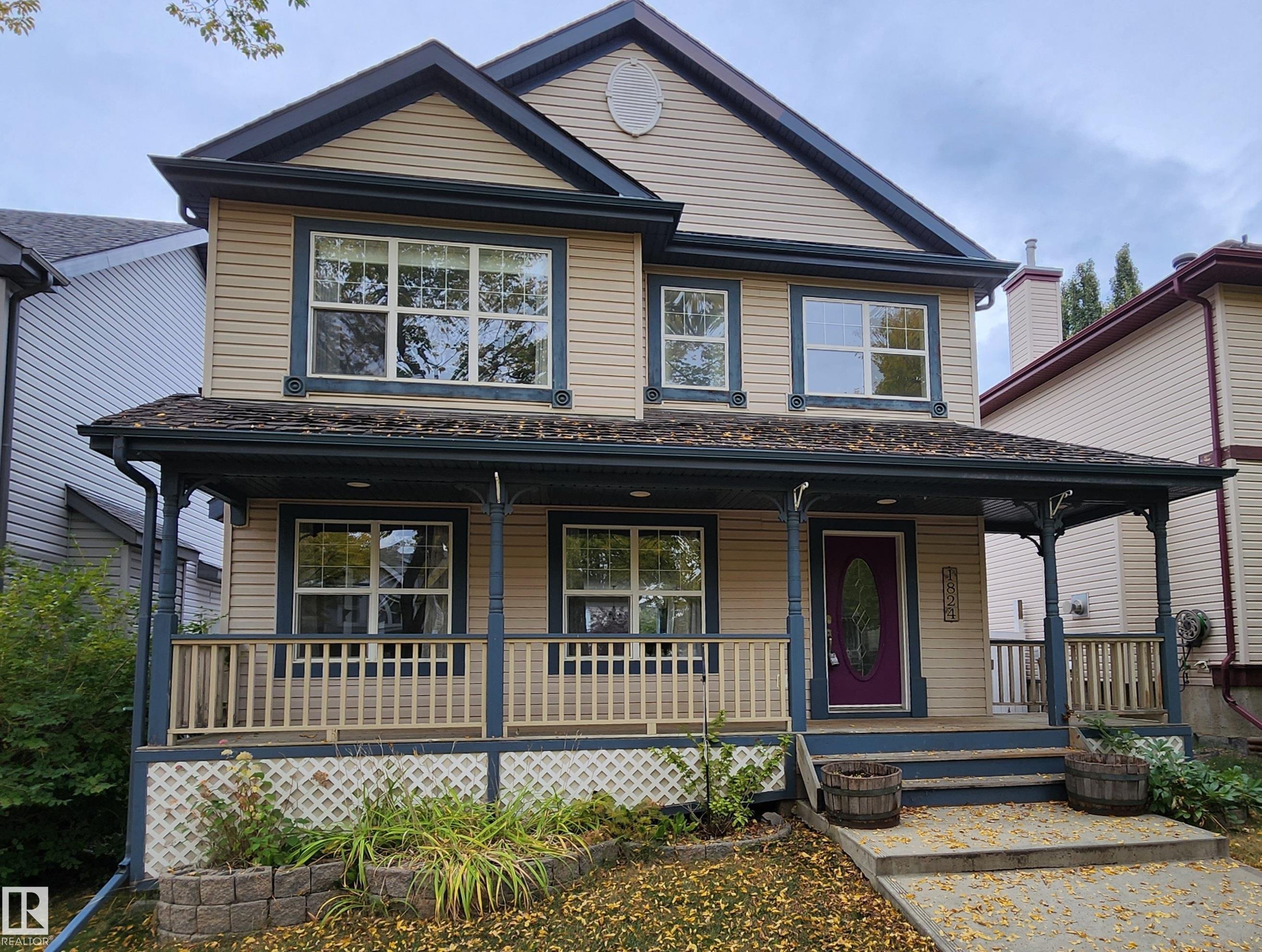 1824 Tufford Way NW, Edmonton, AB T6R 1W3