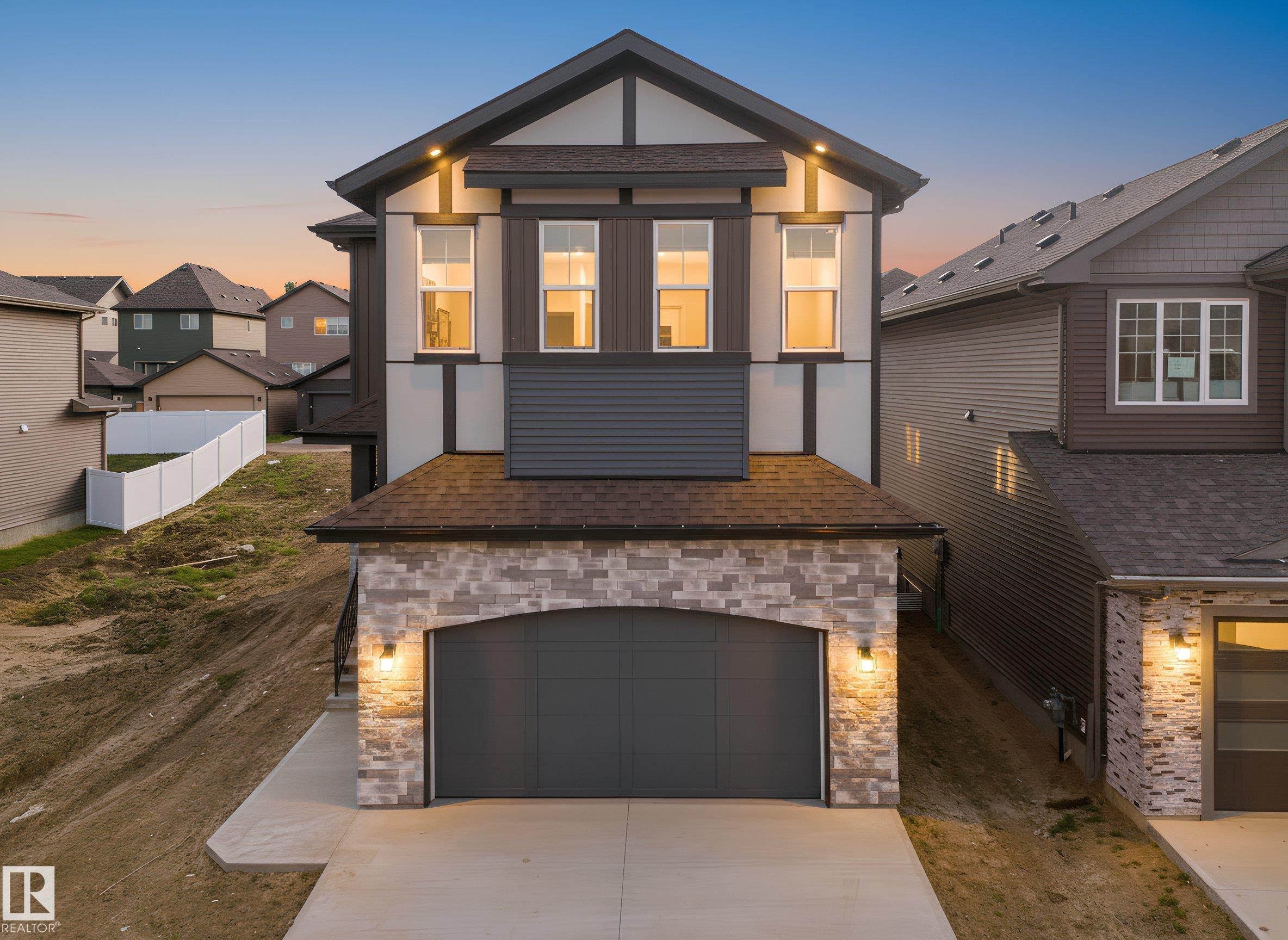 1113 Gyrfalcon Cr Cres NW, Edmonton, AB T5S 0S5